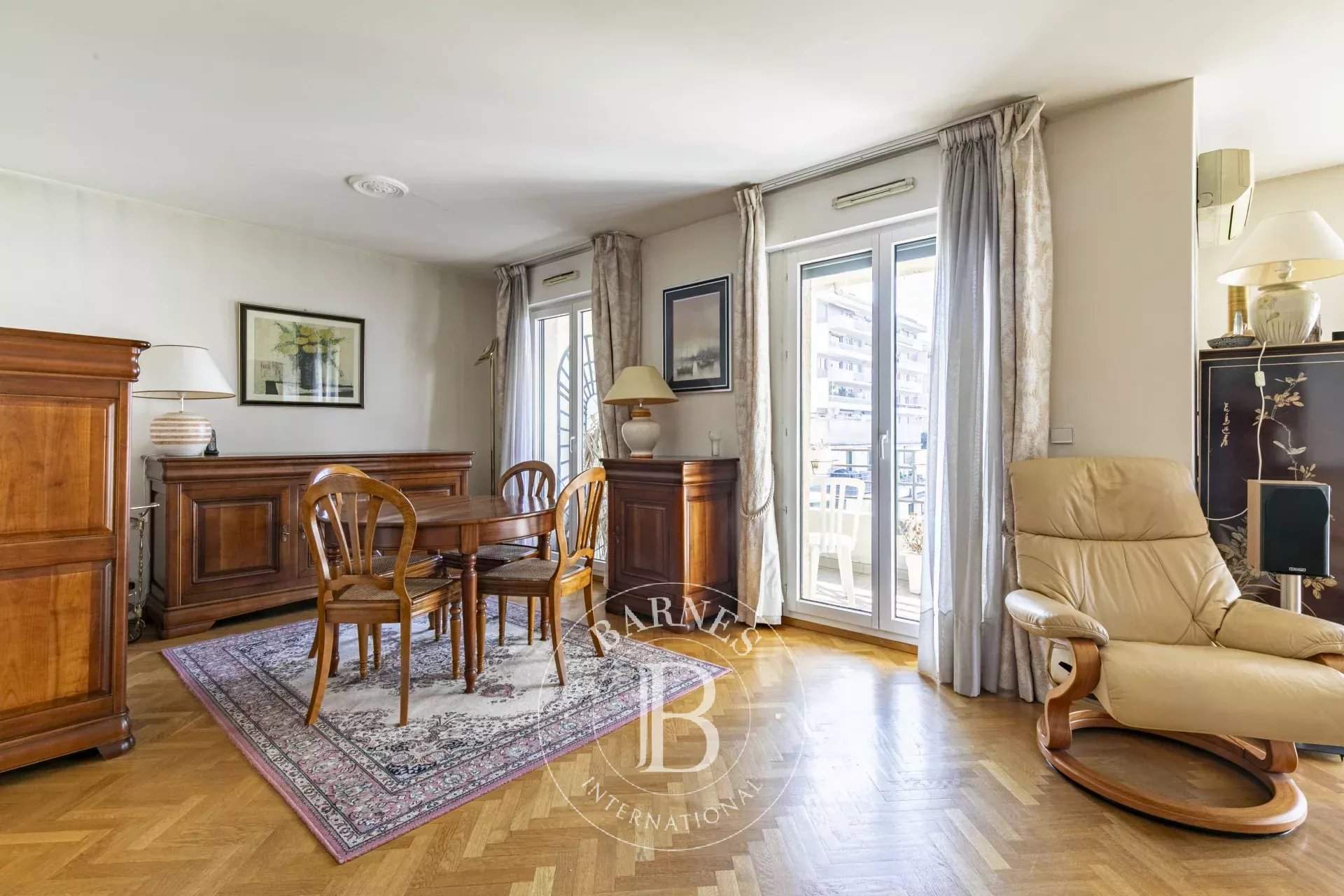 Paris  - Apartment 3 Bedrooms - picture 4