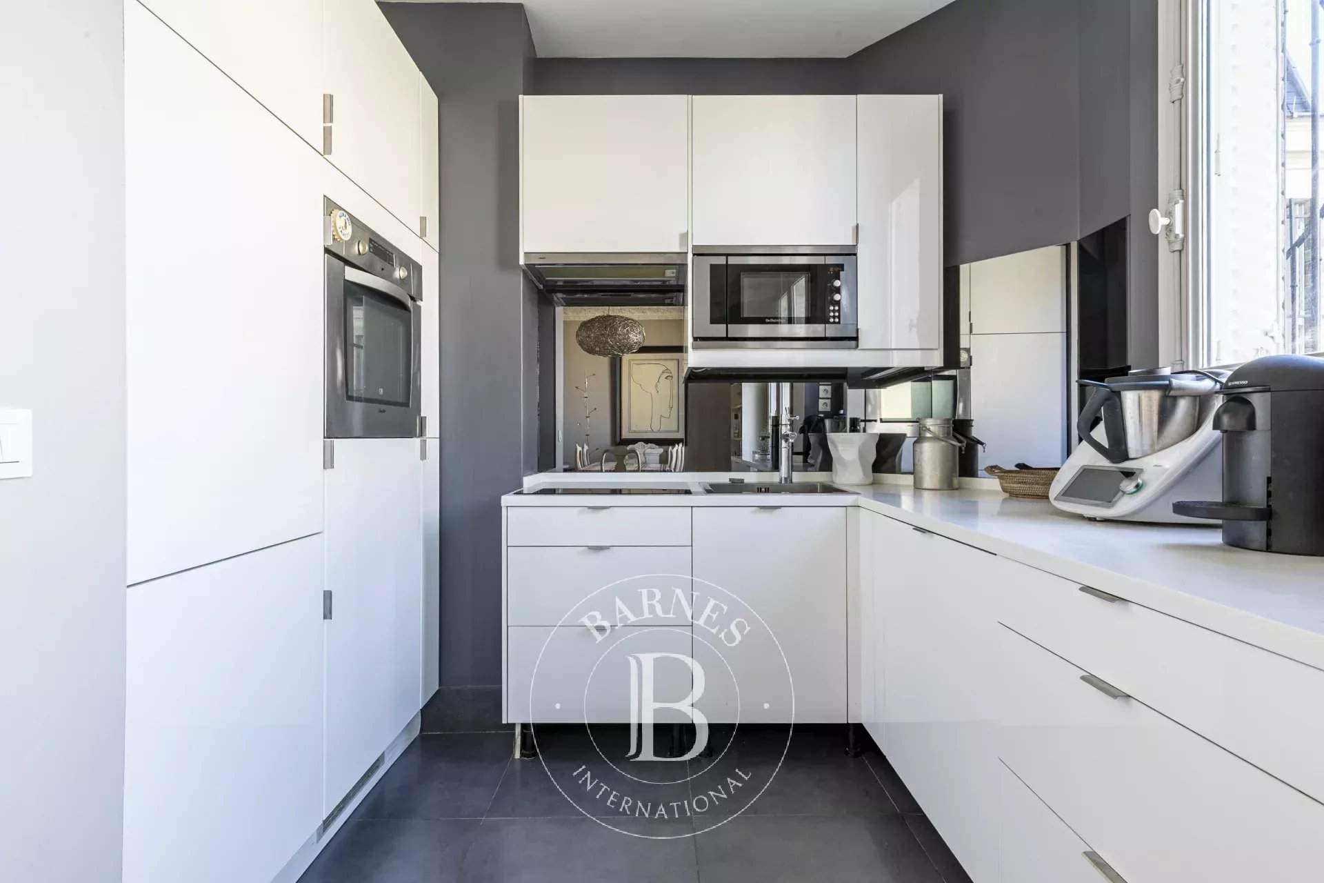 Paris  - Apartment 4 Bedrooms - picture 11