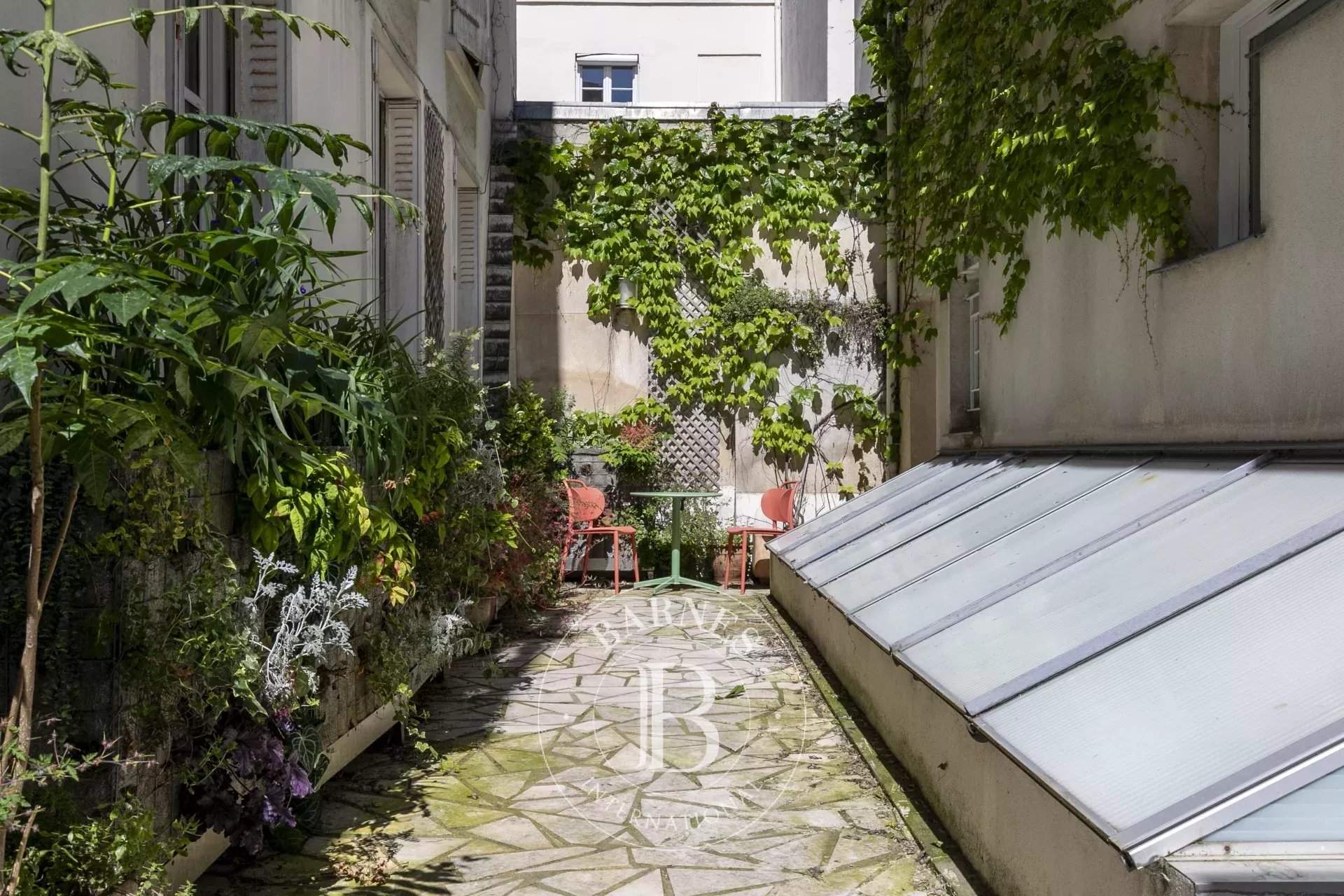 Paris  - House 6 Bedrooms - picture 1
