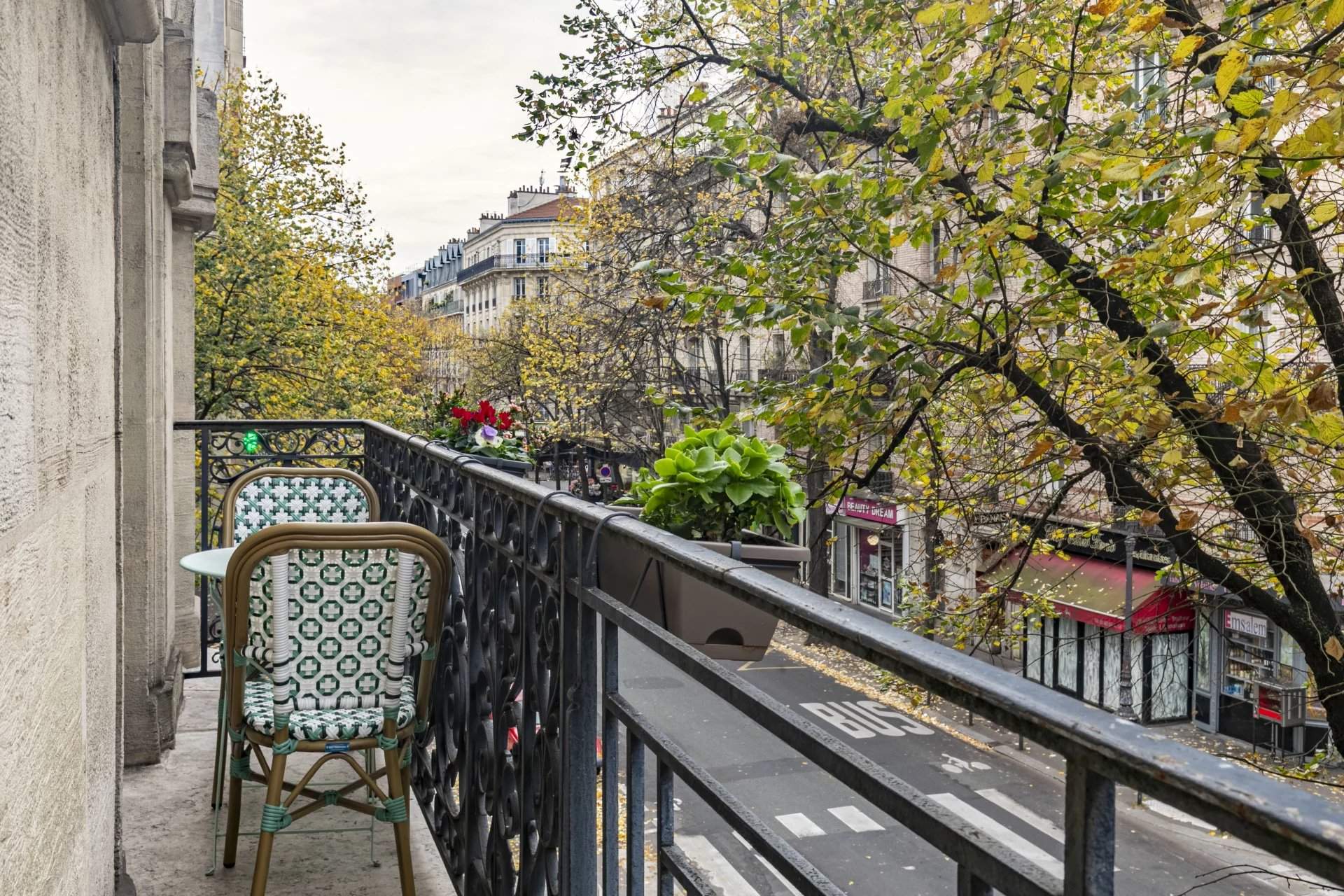 Paris  - Appartement 4 Pi&egrave;ces 2 Chambres - picture 14