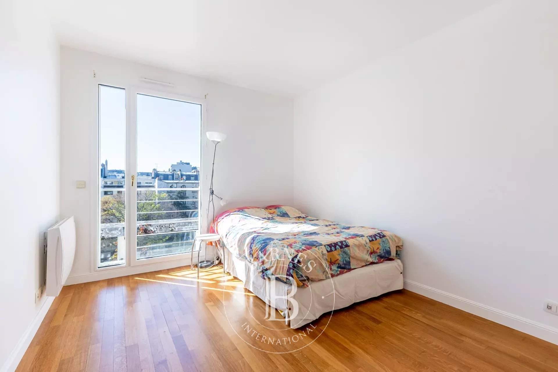 Paris  - Appartement 6 Pi&egrave;ces 4 Chambres - picture 7