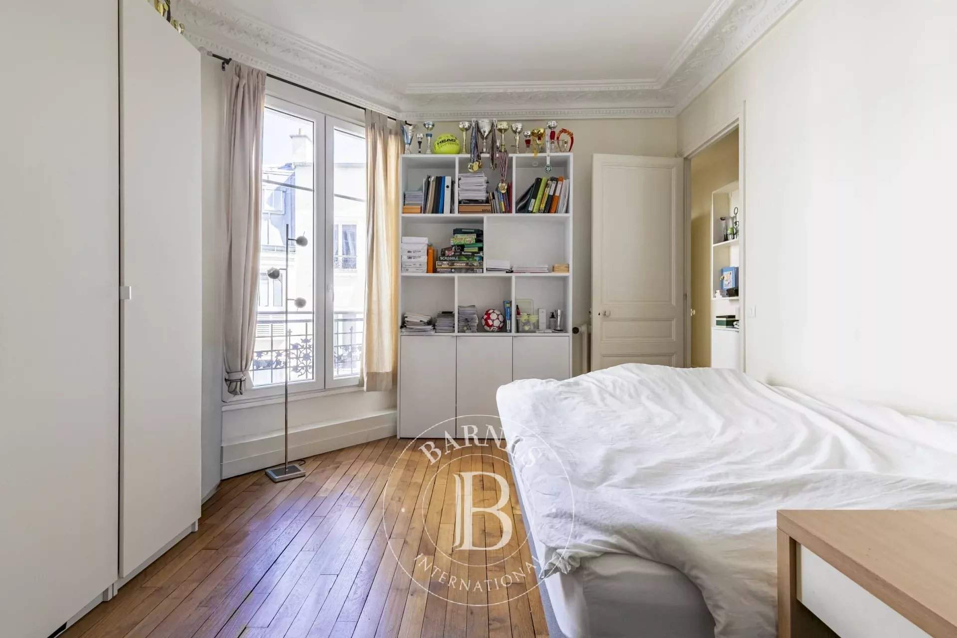 Paris  - Apartment 3 Bedrooms - picture 9