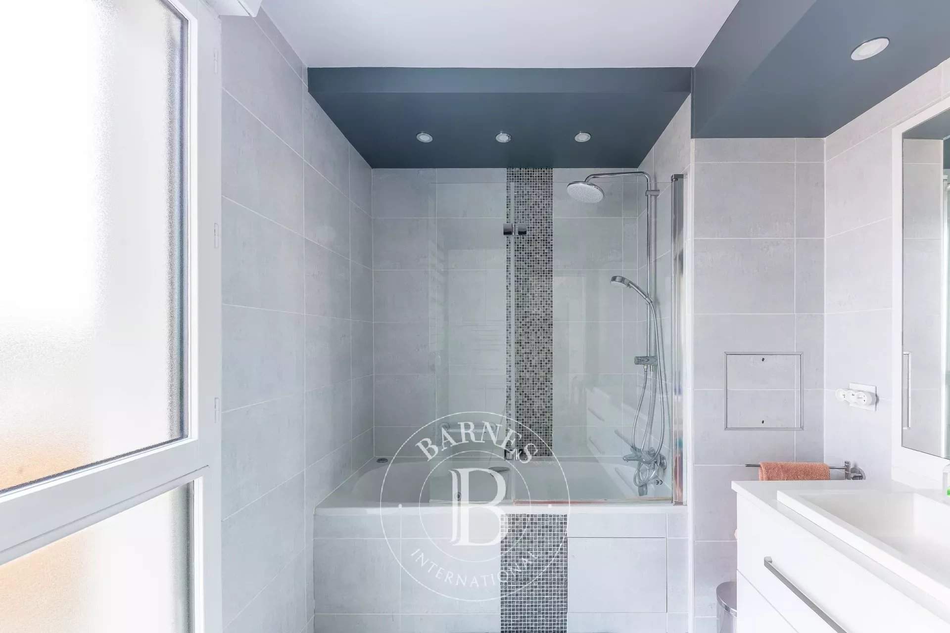 Paris  - Appartement 4 Pièces 2 Chambres - picture 15