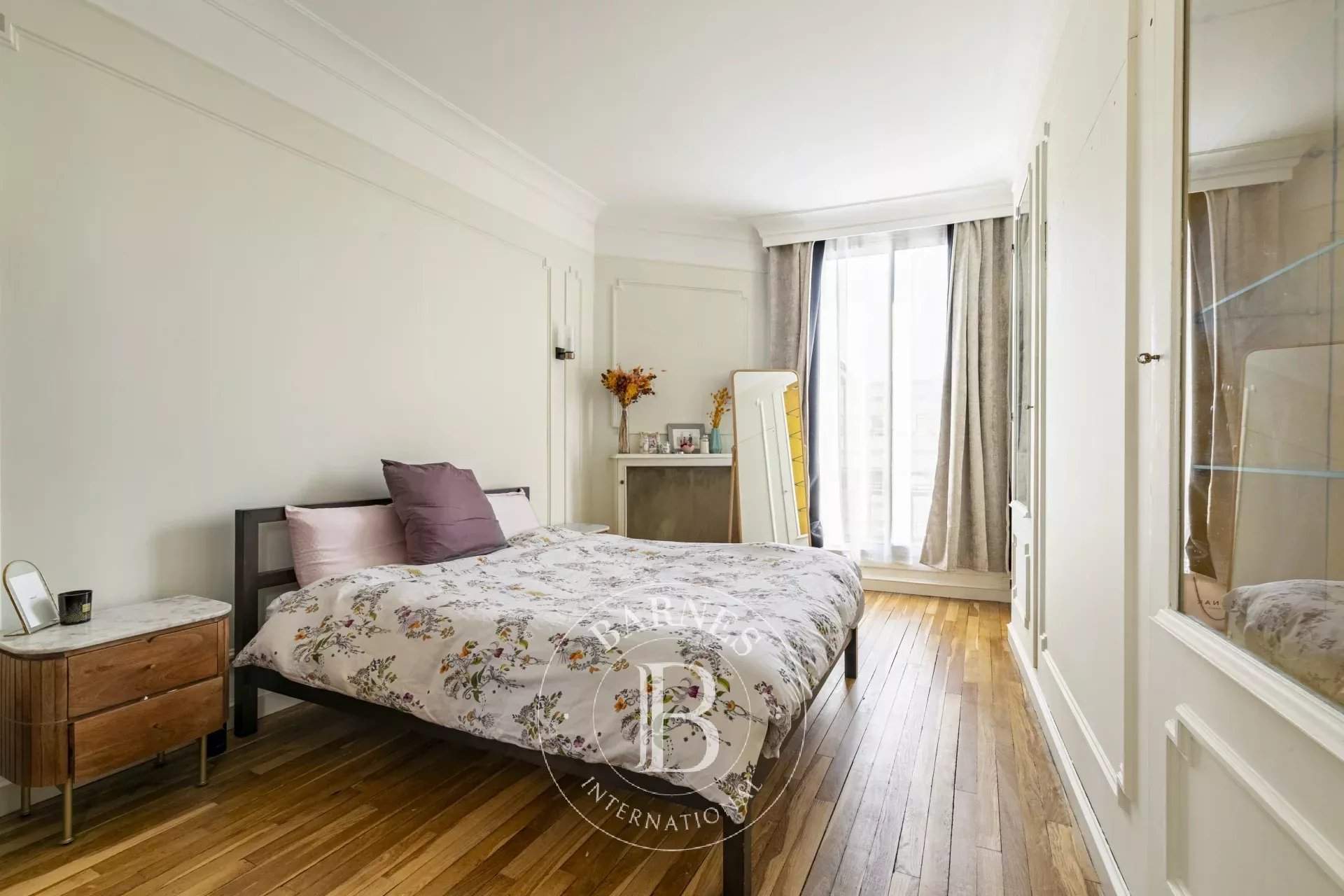 Paris  - Apartment 3 Bedrooms - picture 9