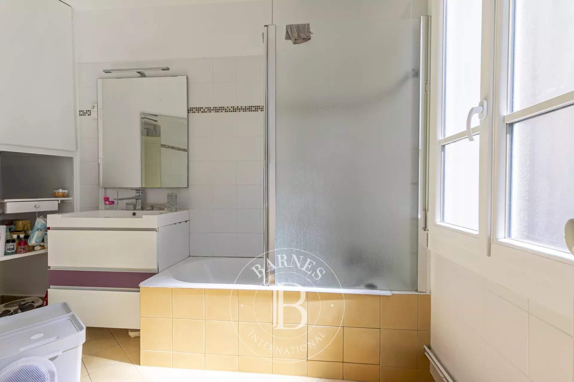 Paris  - Apartment 4 Bedrooms - picture 9