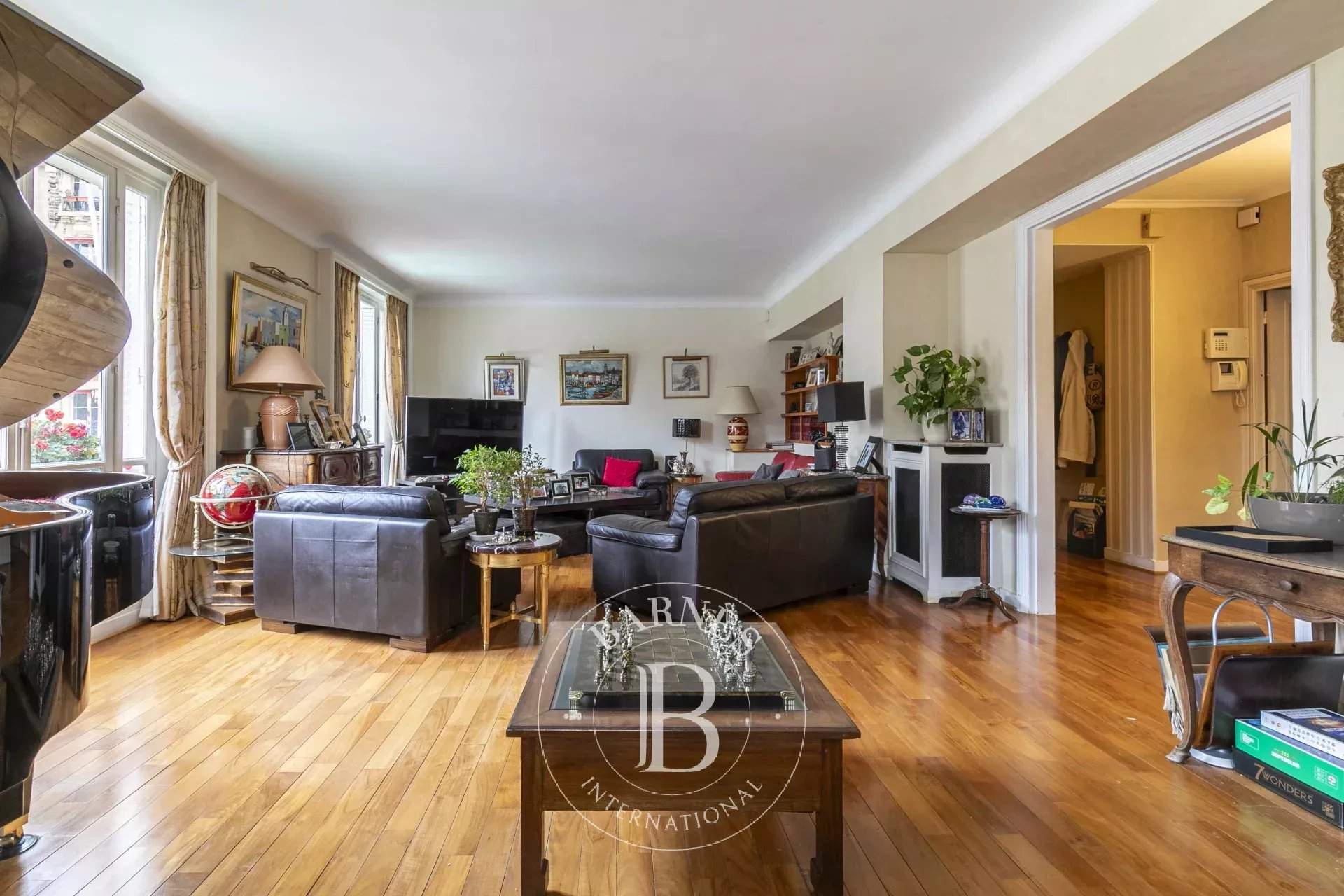 Paris  - Appartement 6 Pi&egrave;ces 4 Chambres - picture 3