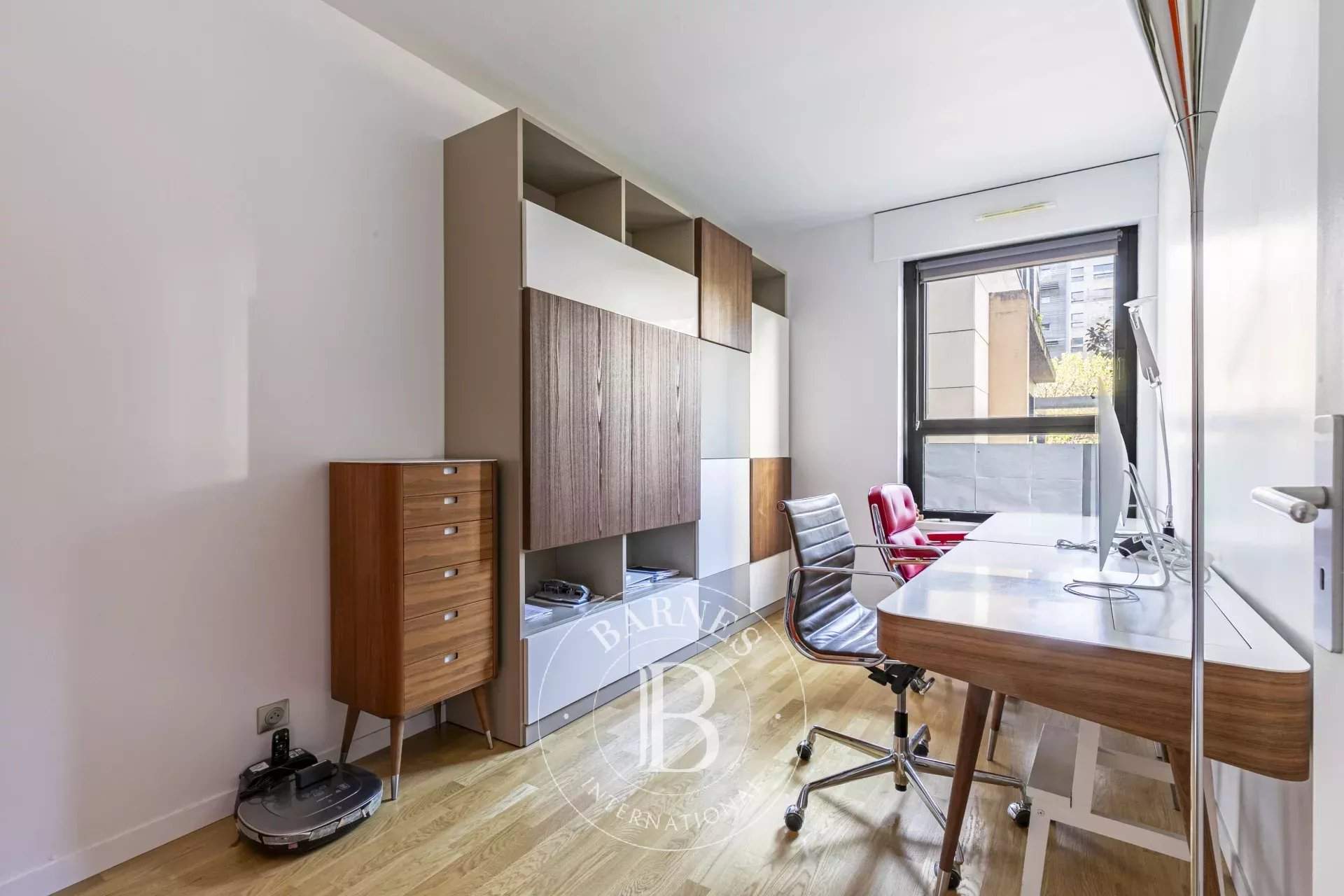 Paris  - Apartment 3 Bedrooms - picture 8