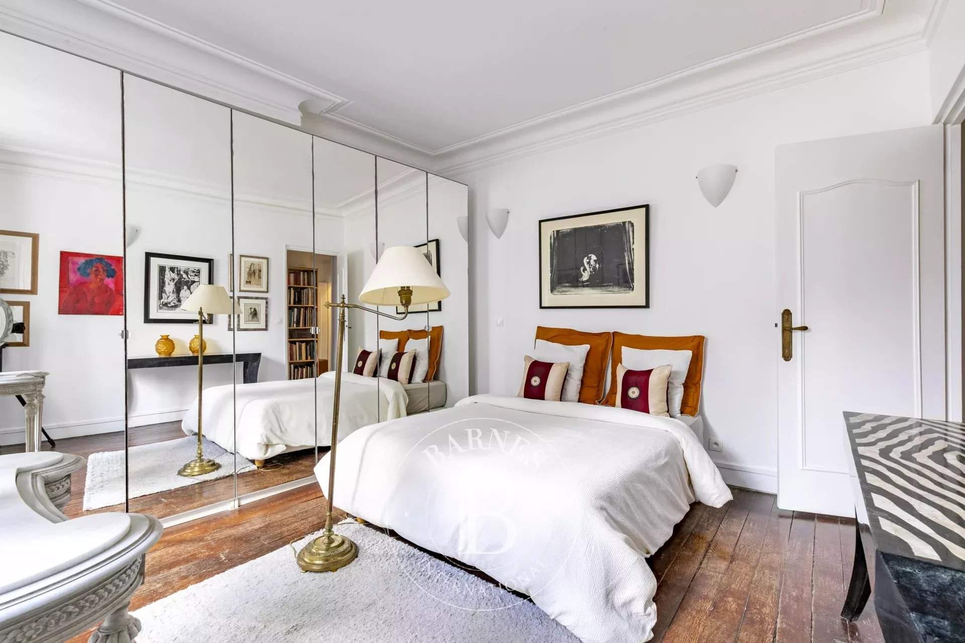 Paris  - Apartment 3 Bedrooms - picture 8