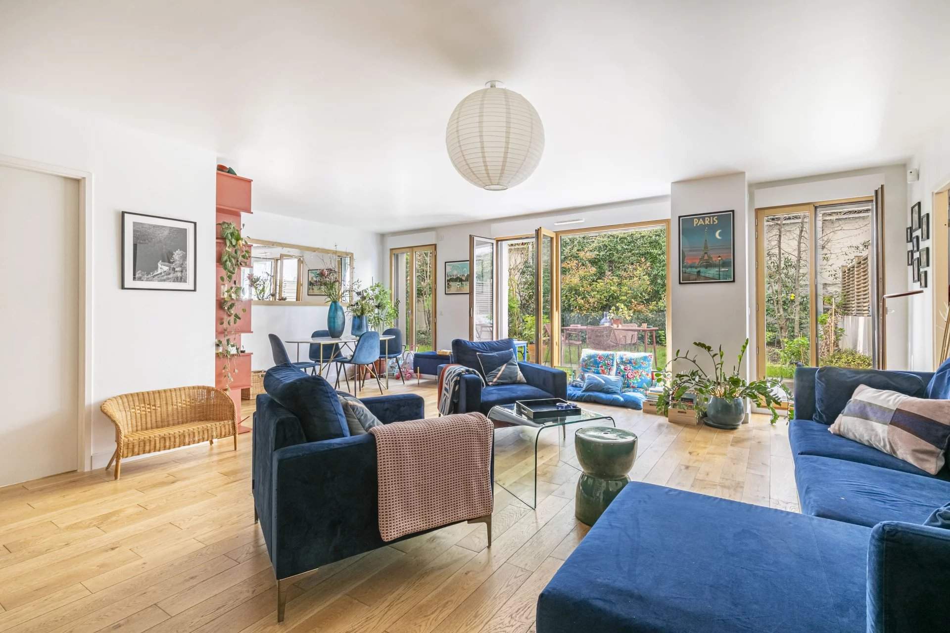 Paris  - Apartment 3 Bedrooms - picture 1