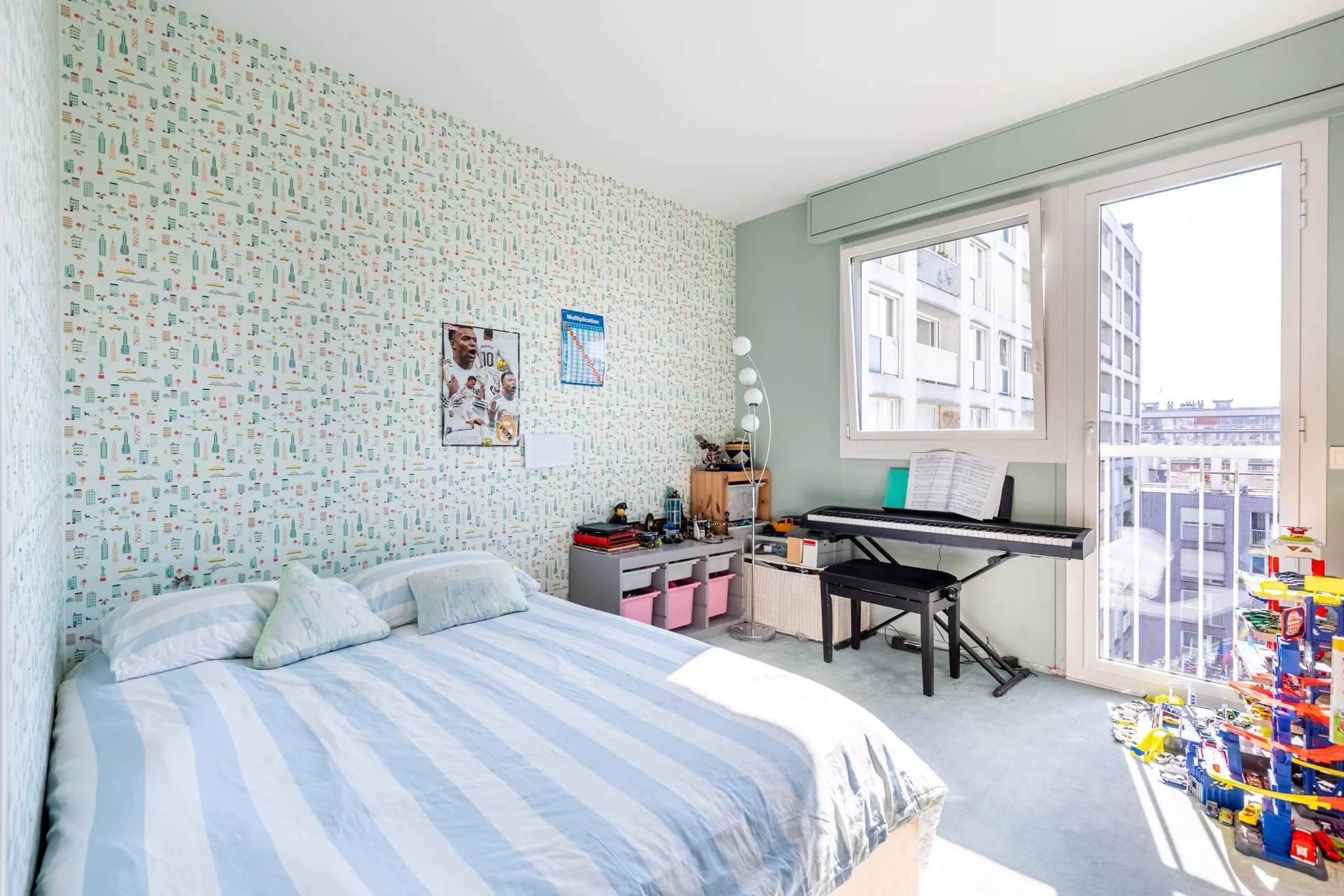 Paris  - Apartment 3 Bedrooms - picture 9