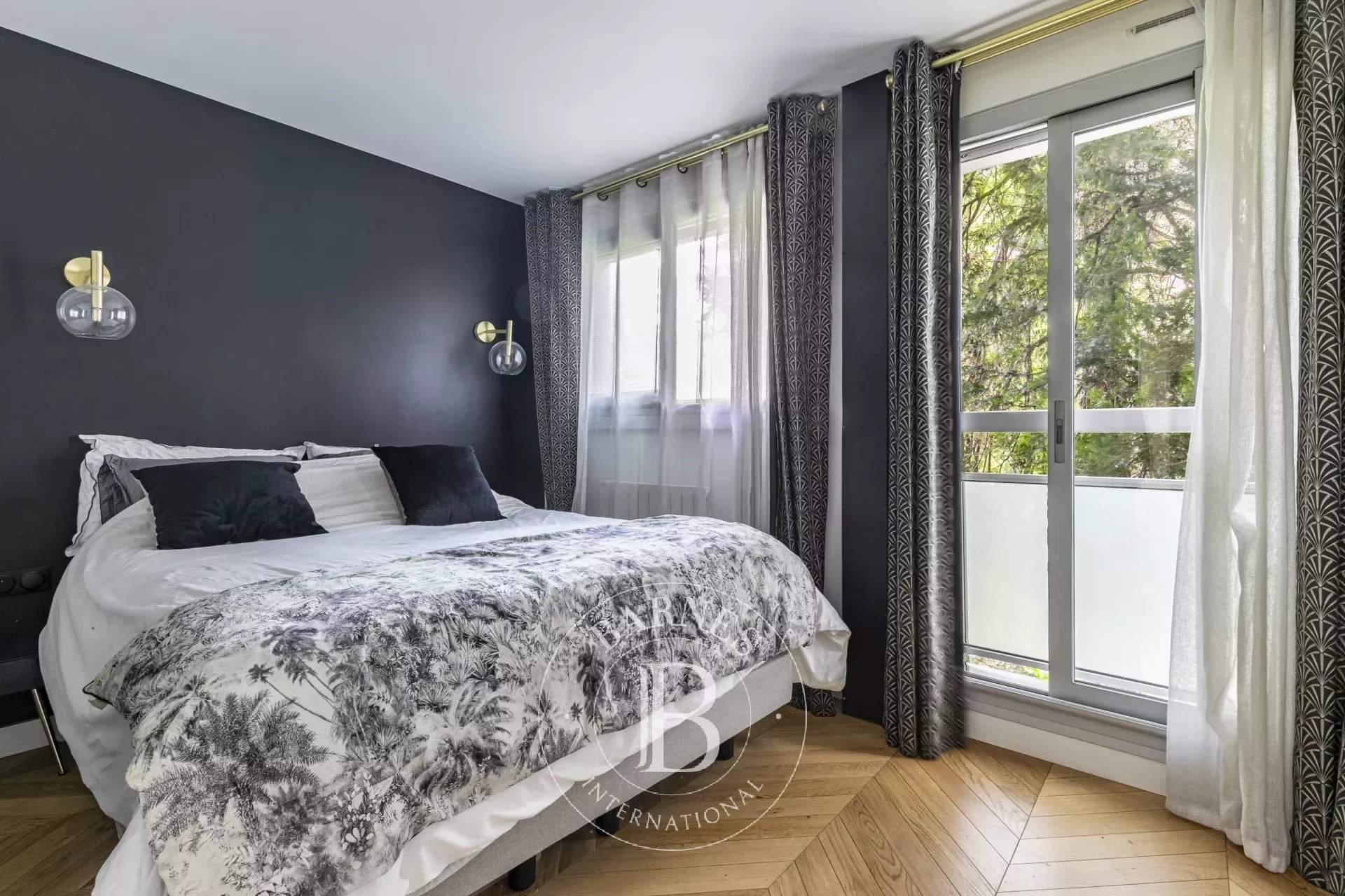 Paris  - Apartment 3 Bedrooms - picture 8