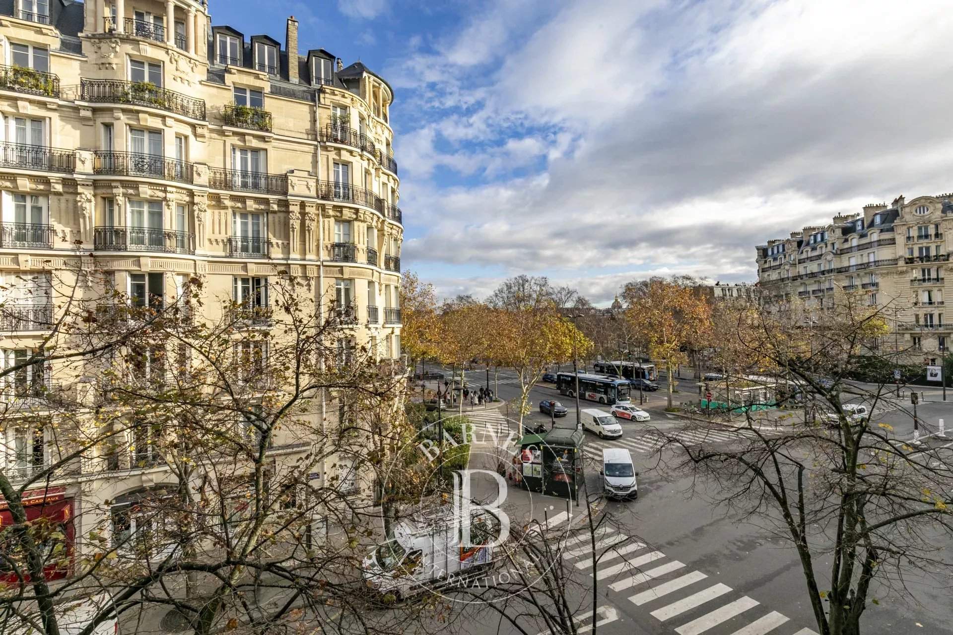Paris  - Apartment 3 Bedrooms - picture 12