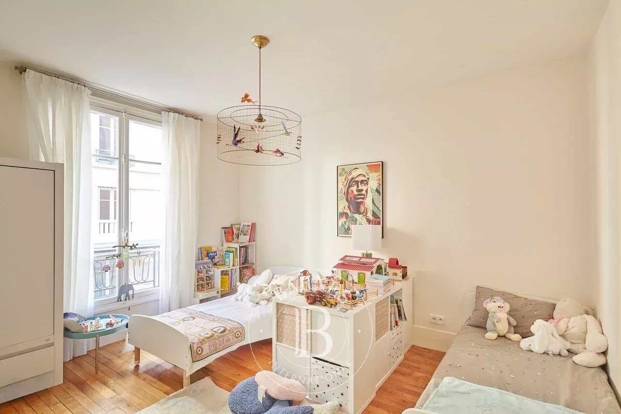 Paris  - Appartement 5 Pi&egrave;ces 3 Chambres - picture 8