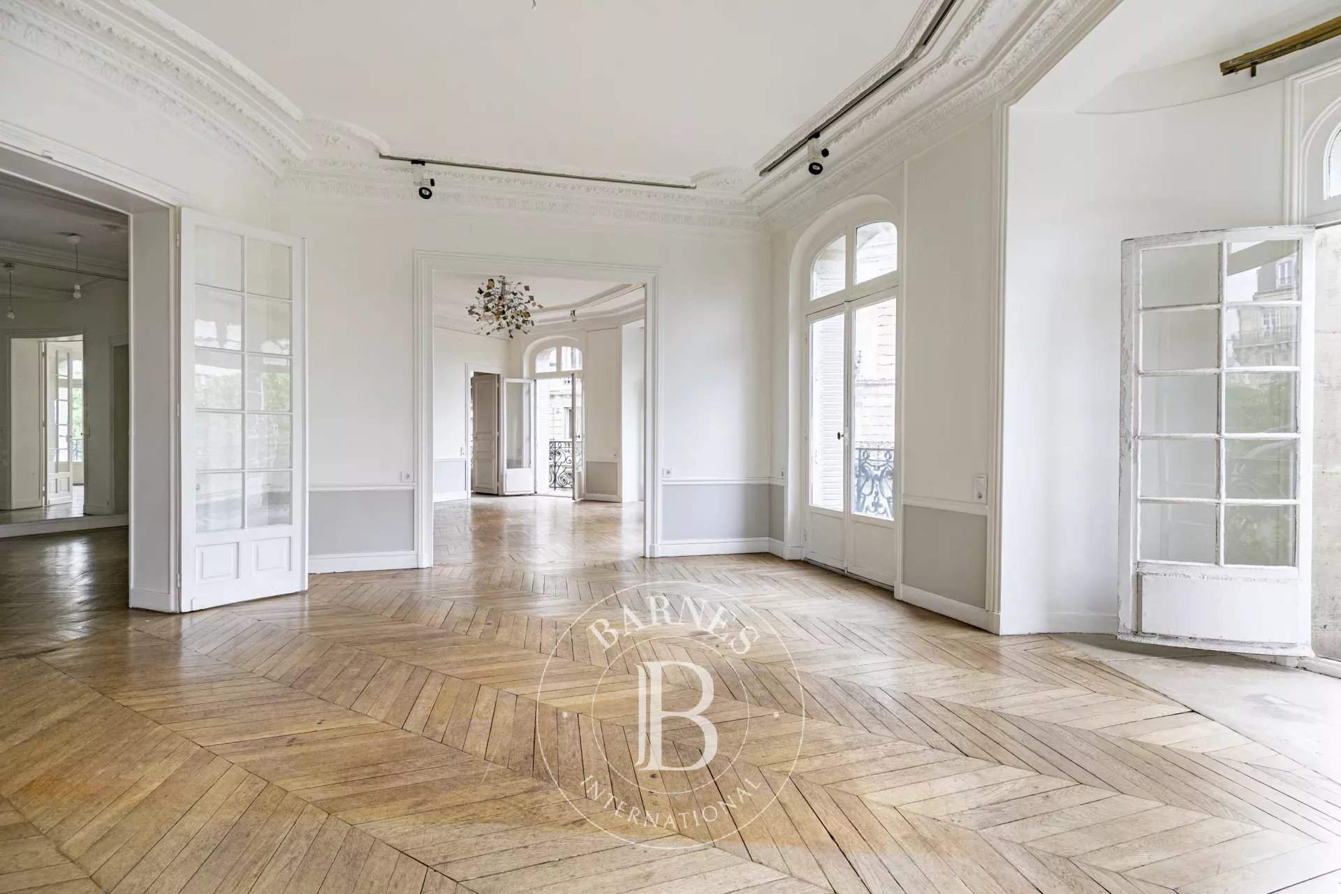 Paris  - Apartment 3 Bedrooms - picture 8