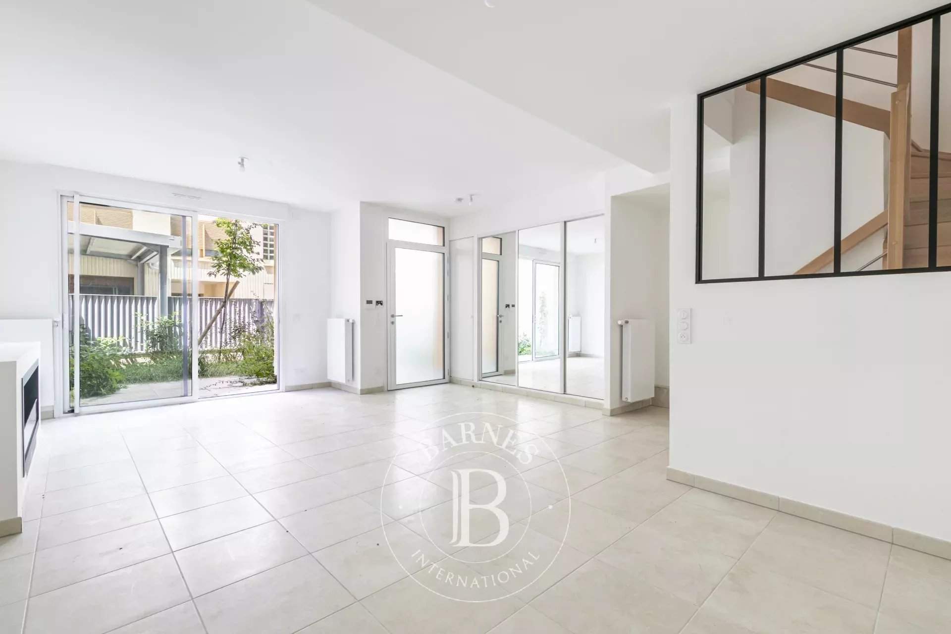 Paris  - House 4 Bedrooms - picture 4