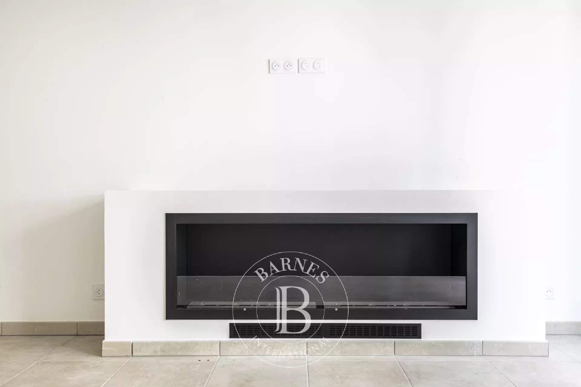 Paris  - House 4 Bedrooms - picture 9