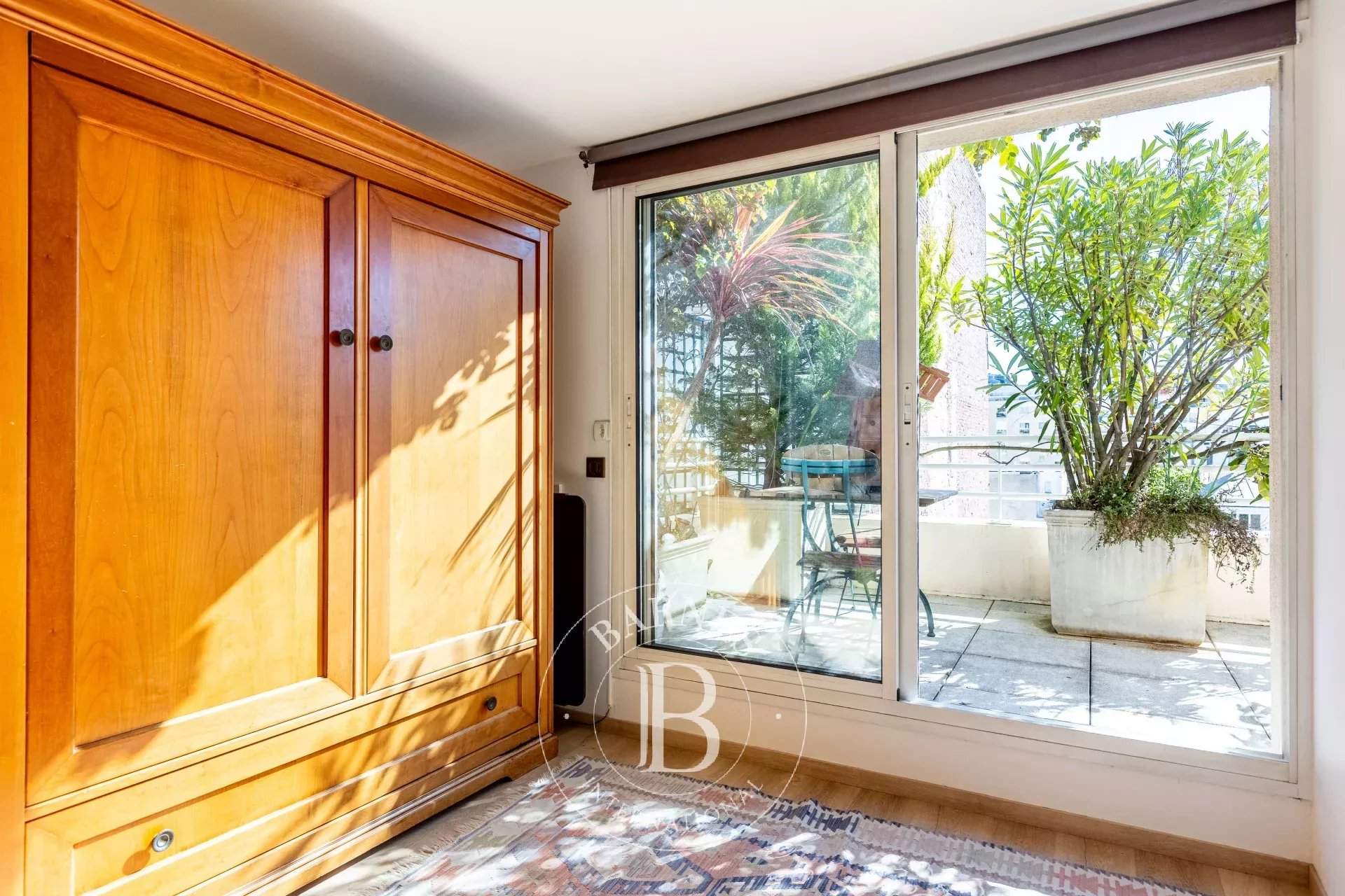 Paris  - Apartment 3 Bedrooms - picture 11