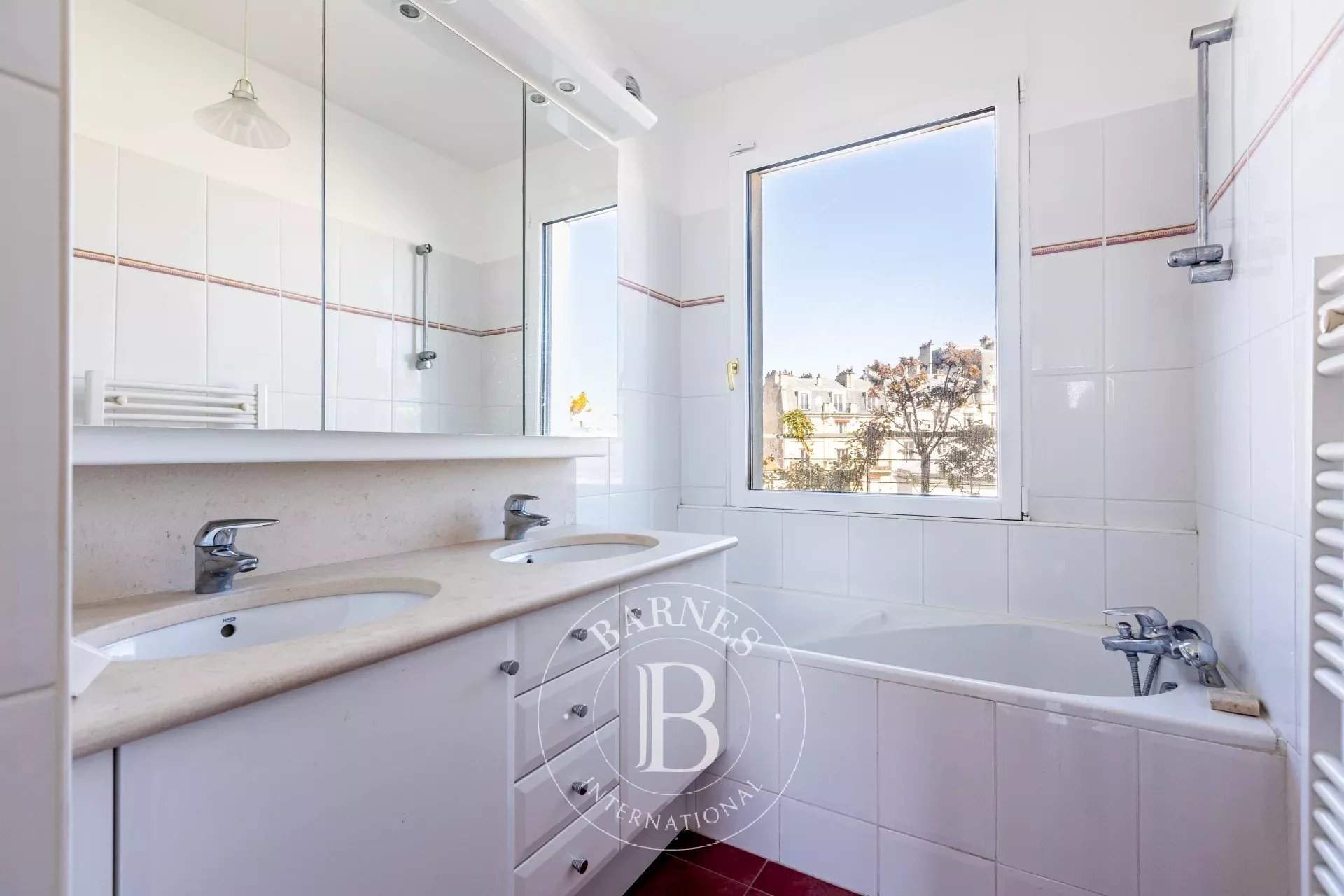 Paris  - Appartement 6 Pi&egrave;ces 4 Chambres - picture 12