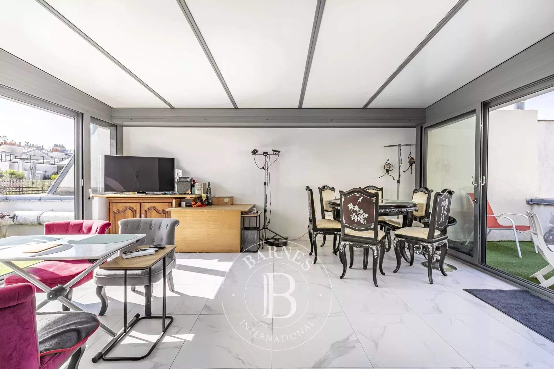 Paris  - Appartement 4 Pi&egrave;ces 3 Chambres - picture 2