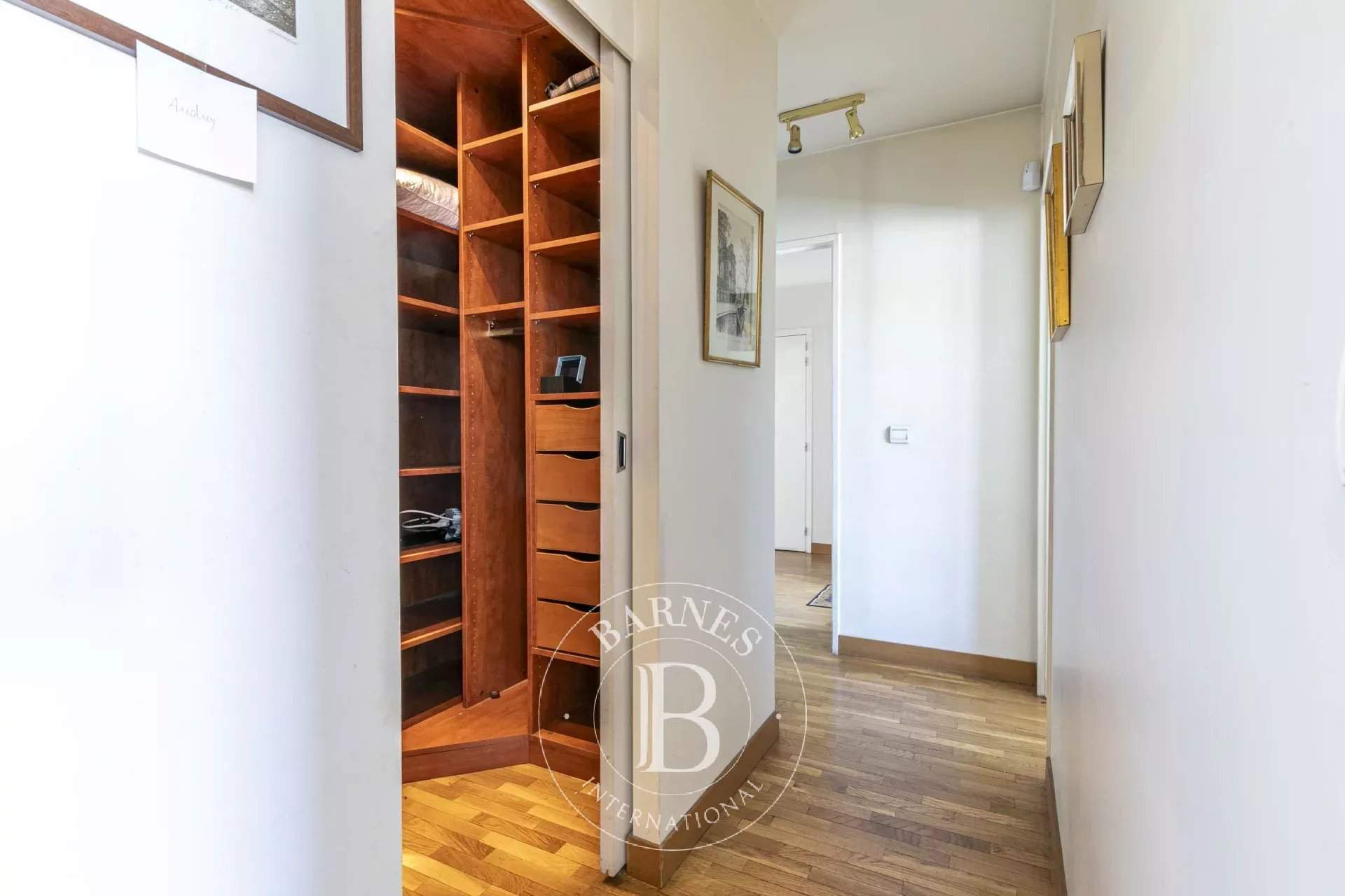 Paris  - Apartment 2 Bedrooms - picture 11