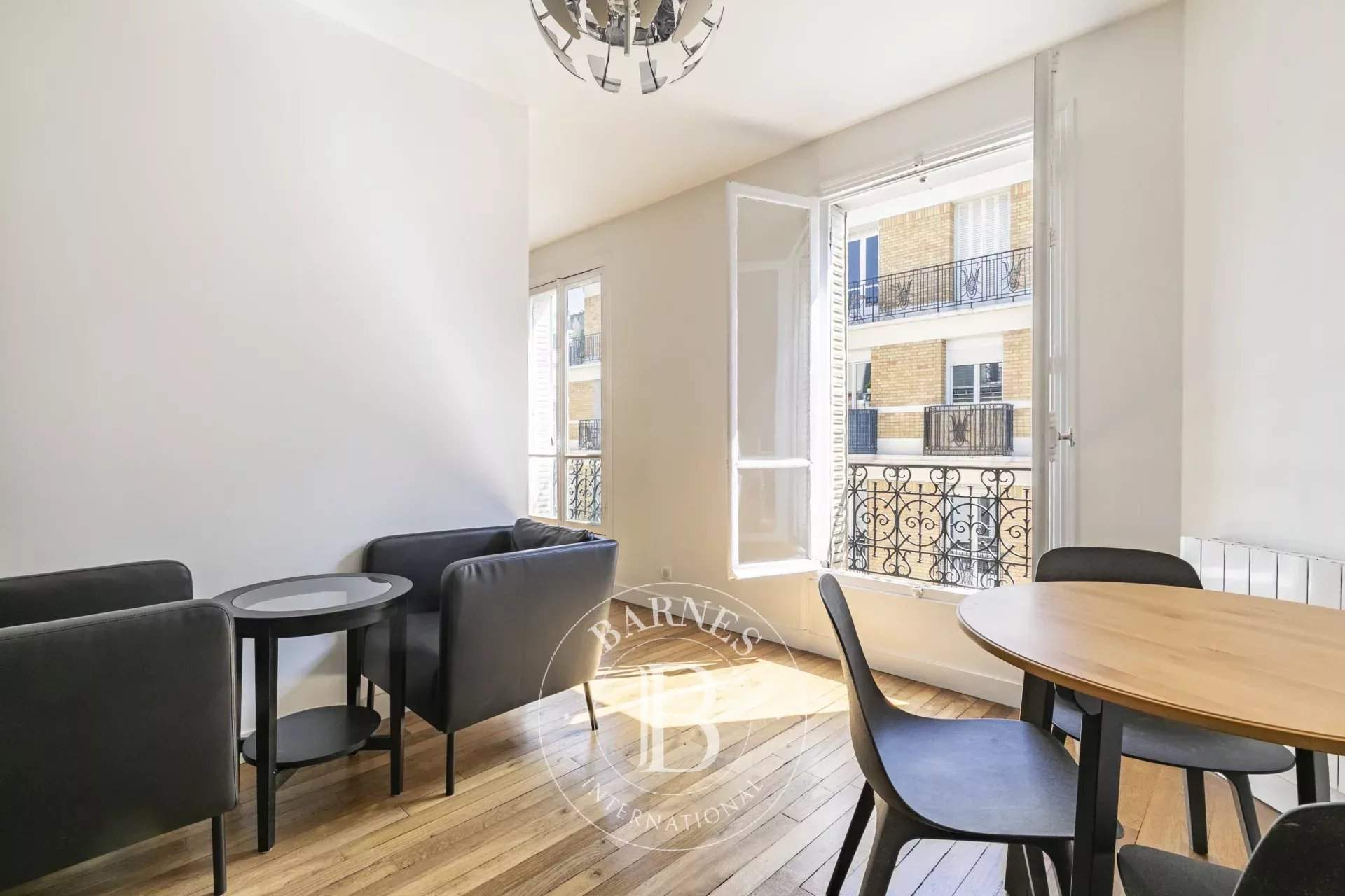 Paris  - Appartement 2 Pi&egrave;ces, 1 Chambre - picture 1