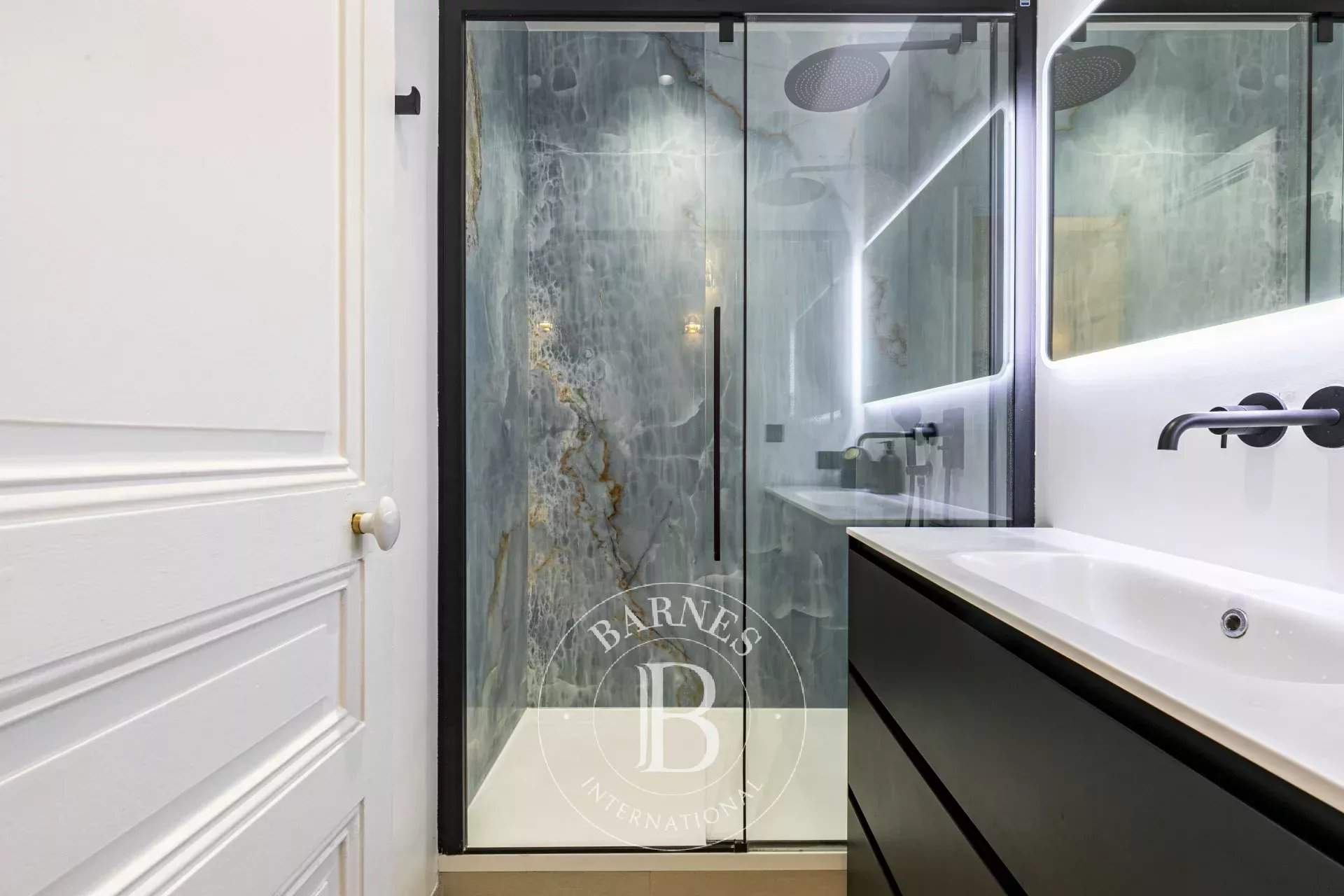 Paris  - Apartment 2 Bedrooms - picture 12