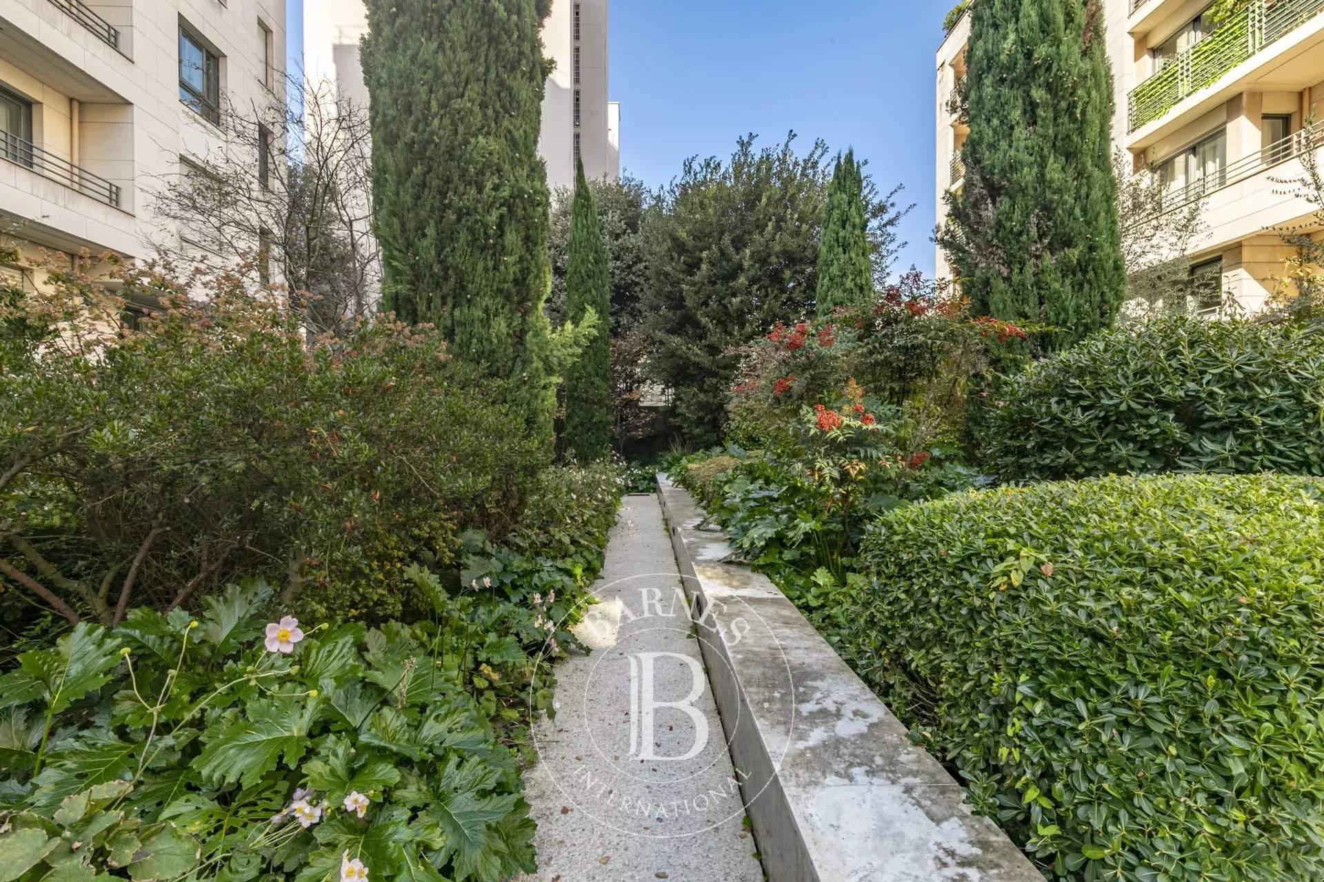 Paris  - Apartment 3 Bedrooms - picture 11