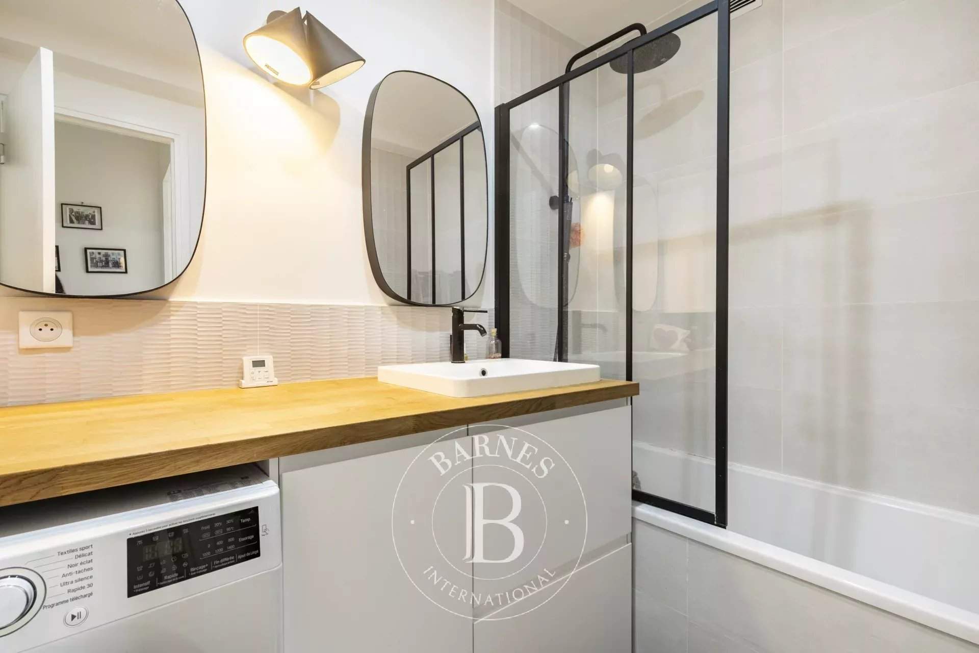 Paris  - Appartement 5 Pi&egrave;ces 3 Chambres - picture 9