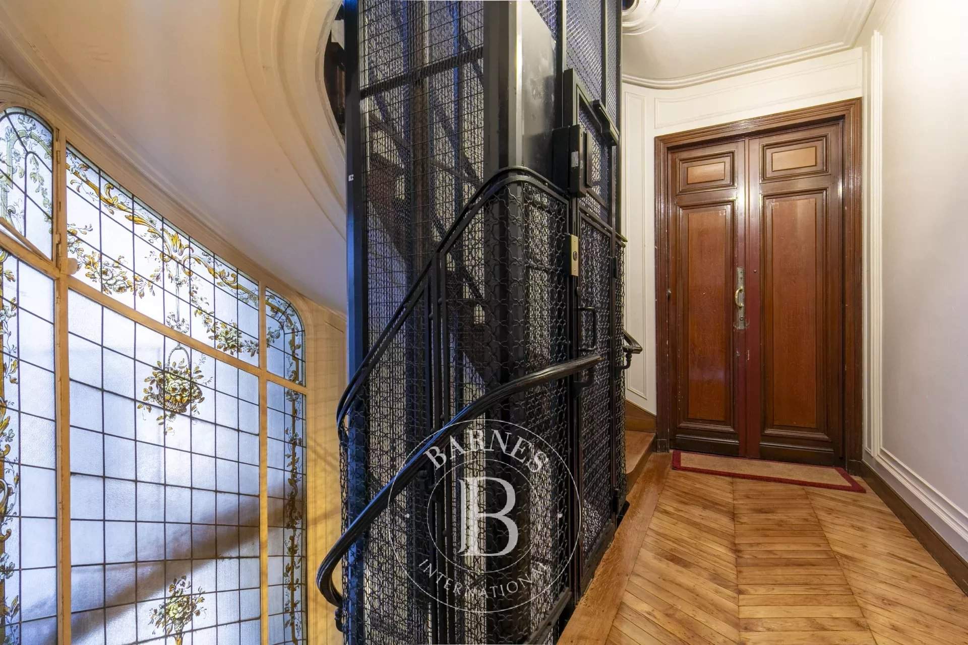 Paris  - Appartement 6 Pi&egrave;ces 3 Chambres - picture 10