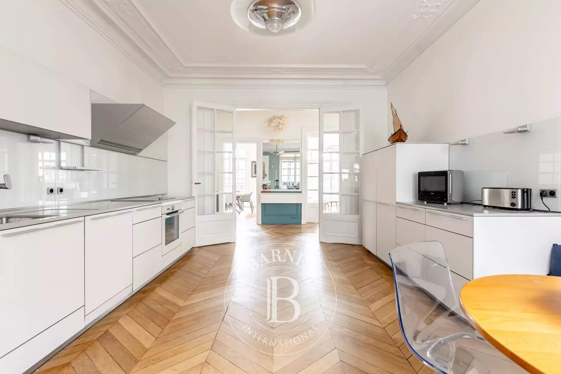 Paris  - Appartement 7 Pi&egrave;ces 4 Chambres - picture 12