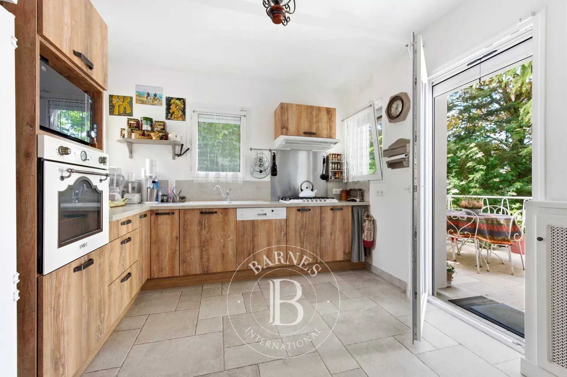 Saint-Maur-des-Fossés  - Maison 6 Pi&egrave;ces 4 Chambres