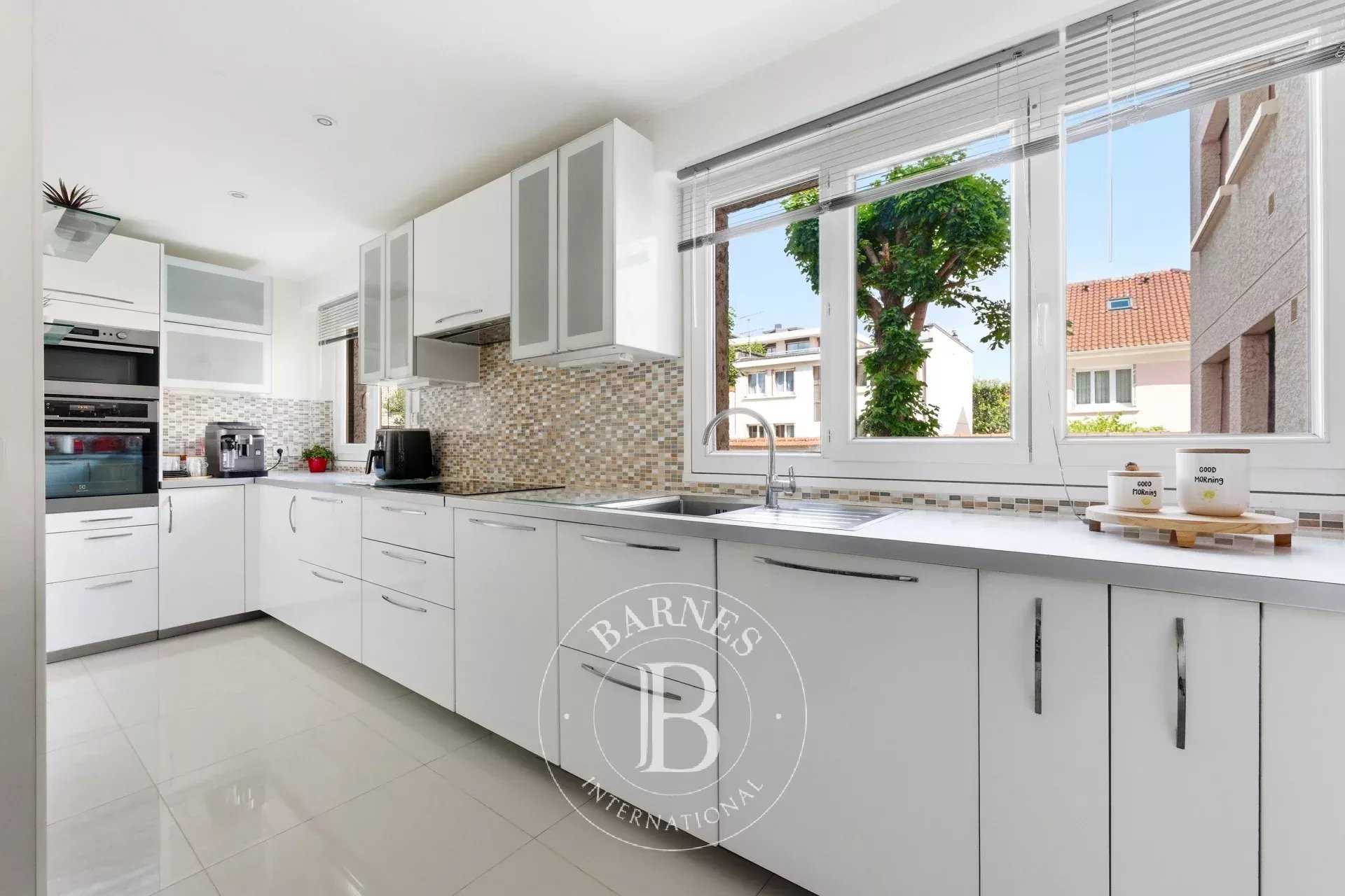 Saint-Maur-des-Fossés  - Apartment 4 Bedrooms