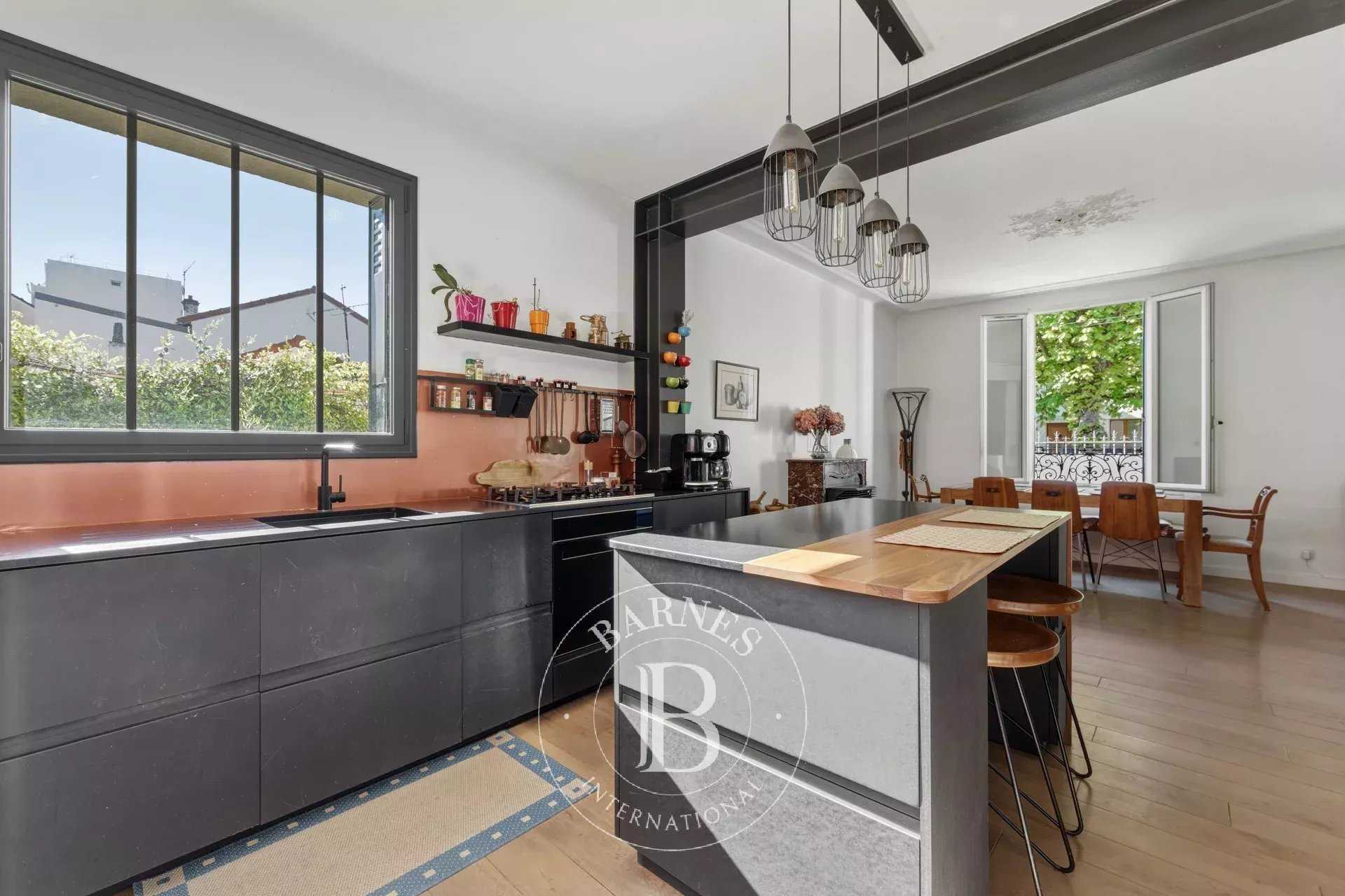 Saint-Maur-des-Fossés  - Maison 6 Pi&egrave;ces 5 Chambres