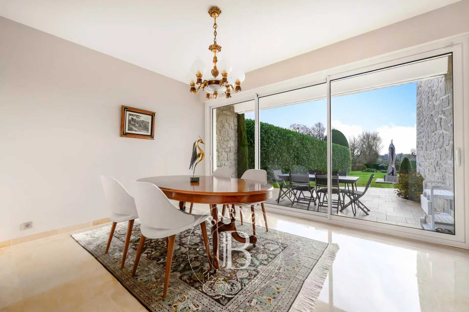 Santeny  - Casa 8 Cuartos 6 Habitaciones