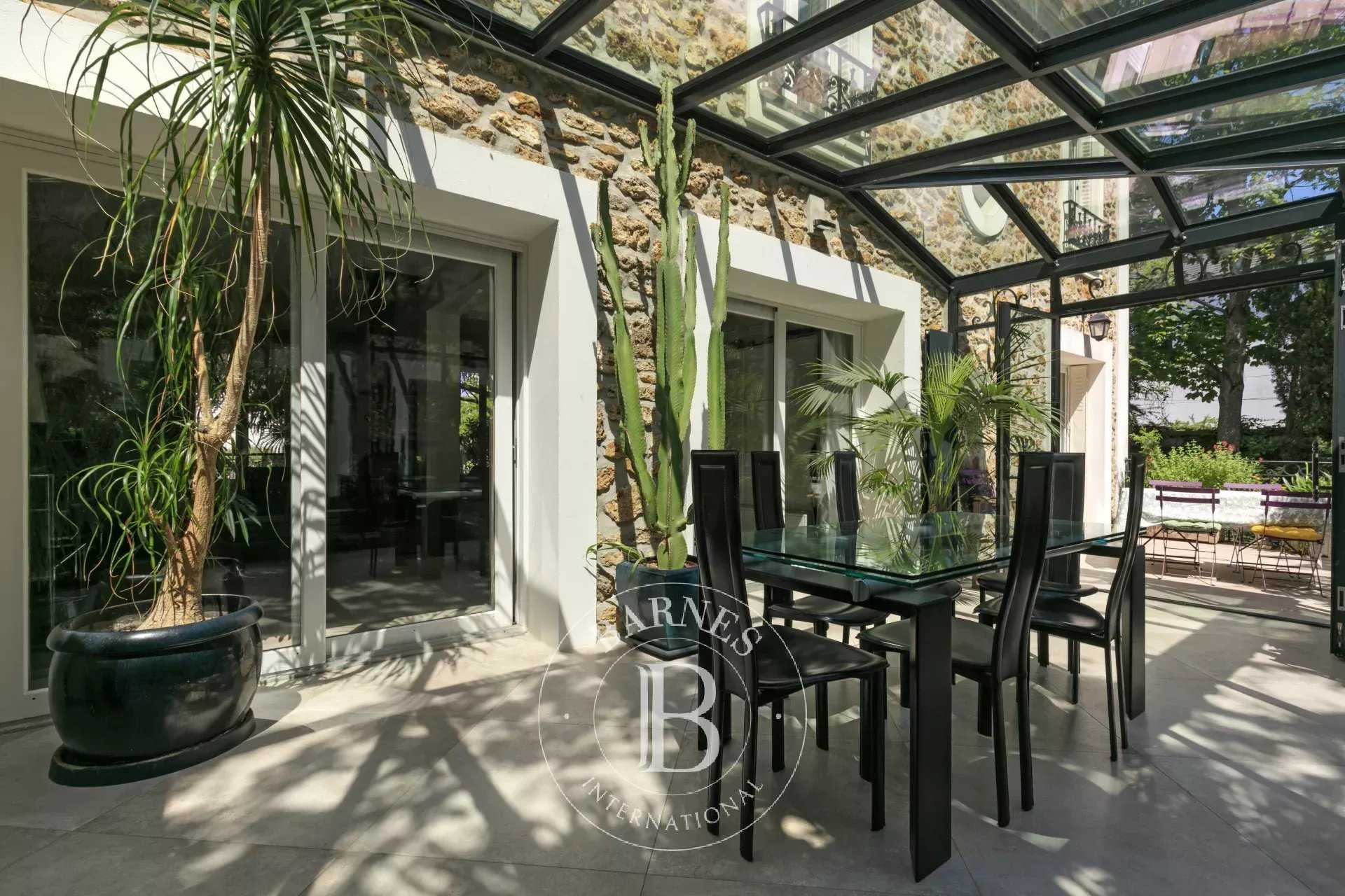 Bry-sur-Marne  - Maison 8 Pi&egrave;ces