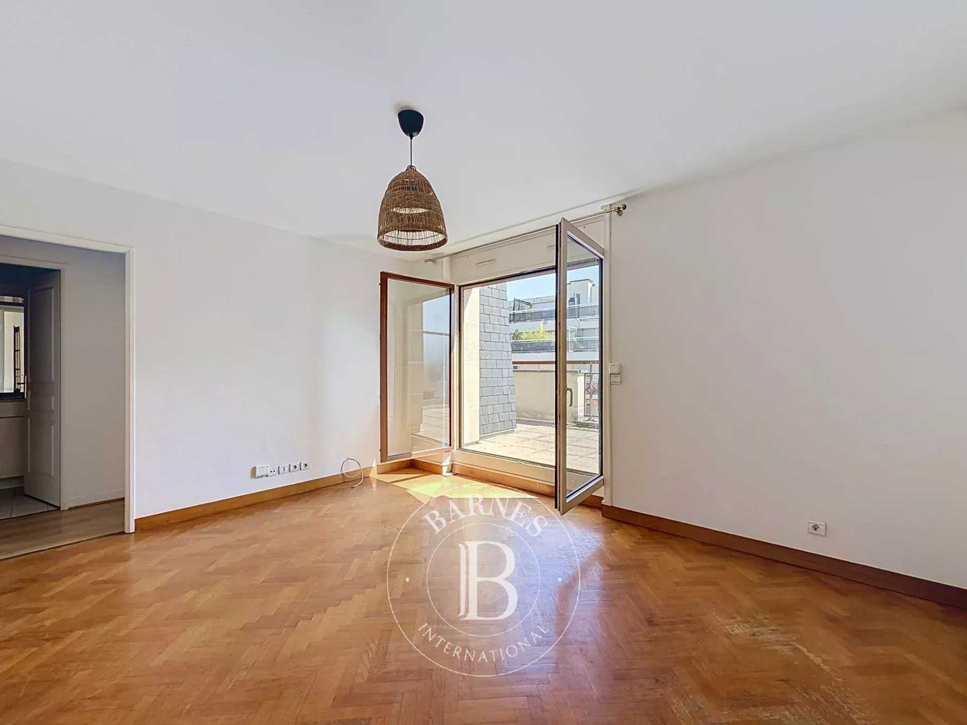 Paris  - Appartement 2 Pi&egrave;ces, 1 Chambre