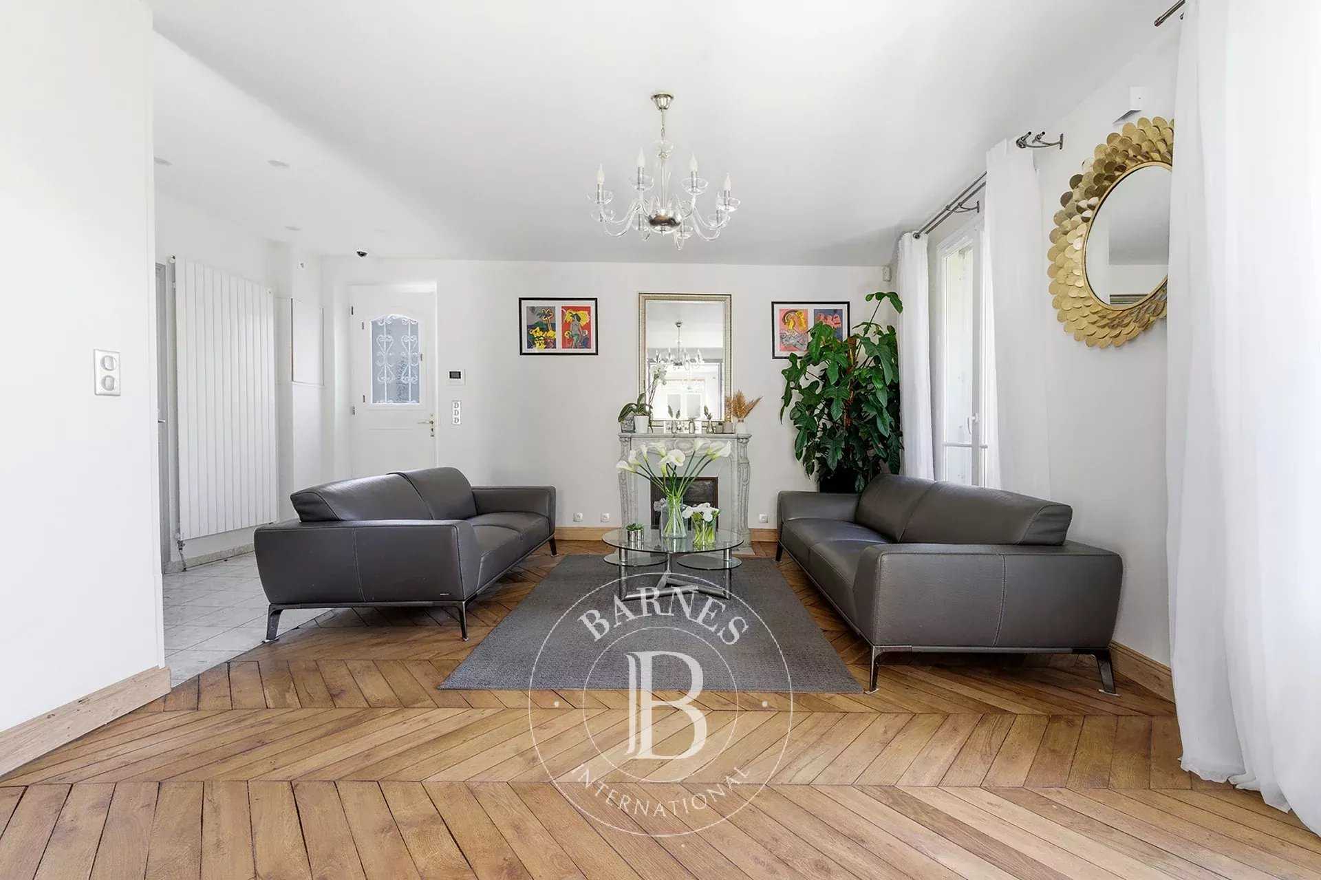 Nogent-sur-Marne  - Maison 8 Pi&egrave;ces 5 Chambres