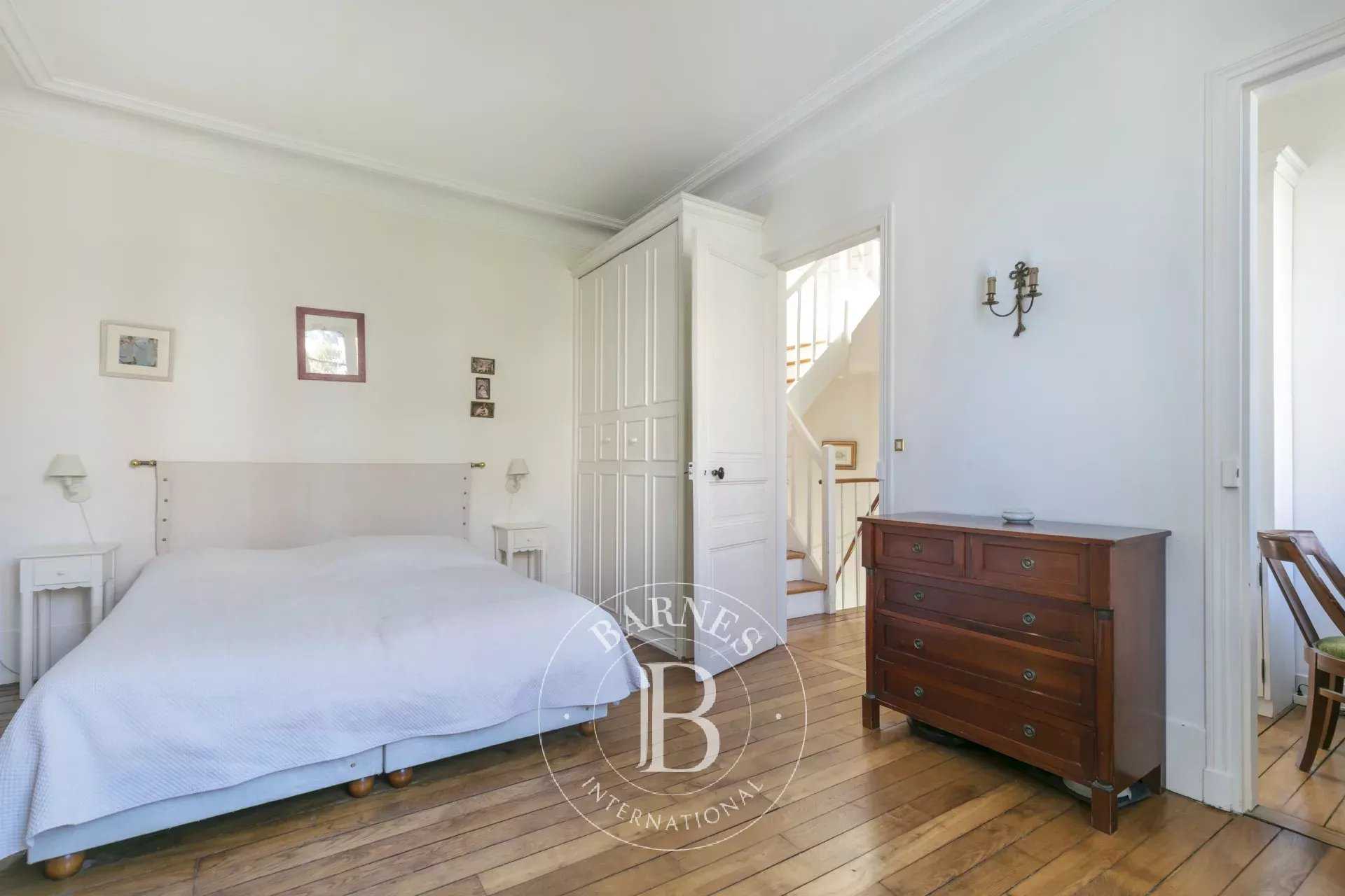 Fontenay-sous-Bois  - Maison 5 Pi&egrave;ces 4 Chambres