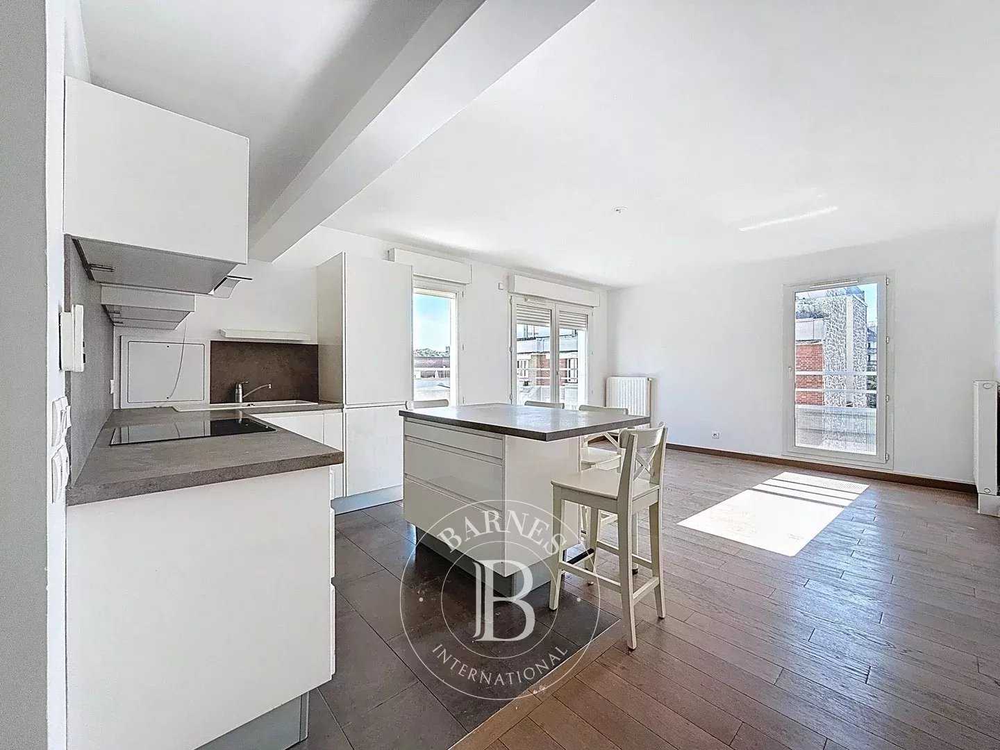 Le Perreux-sur-Marne  - Appartement 3 Pi&egrave;ces 2 Chambres