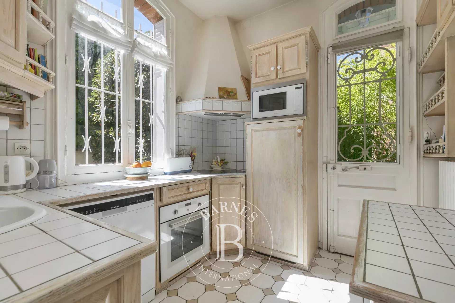 Fontenay-sous-Bois  - Maison 5 Pi&egrave;ces 4 Chambres