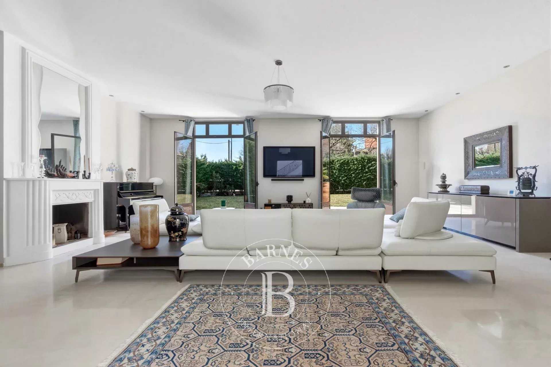 Saint-Maur-des-Fossés  - Villa 7 Pi&egrave;ces 7 Chambres