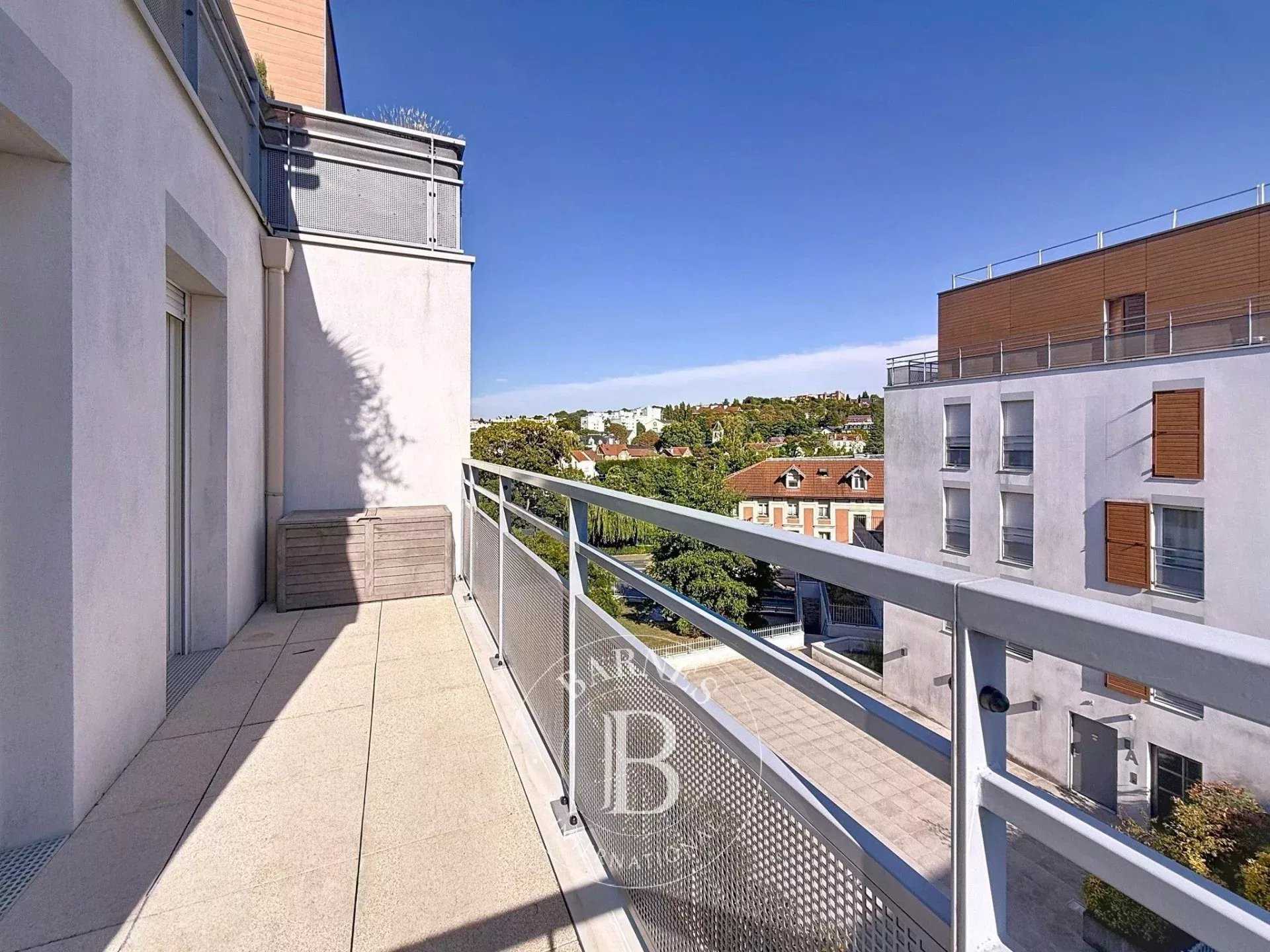Le Perreux-sur-Marne  - Appartement 3 Pi&egrave;ces 2 Chambres