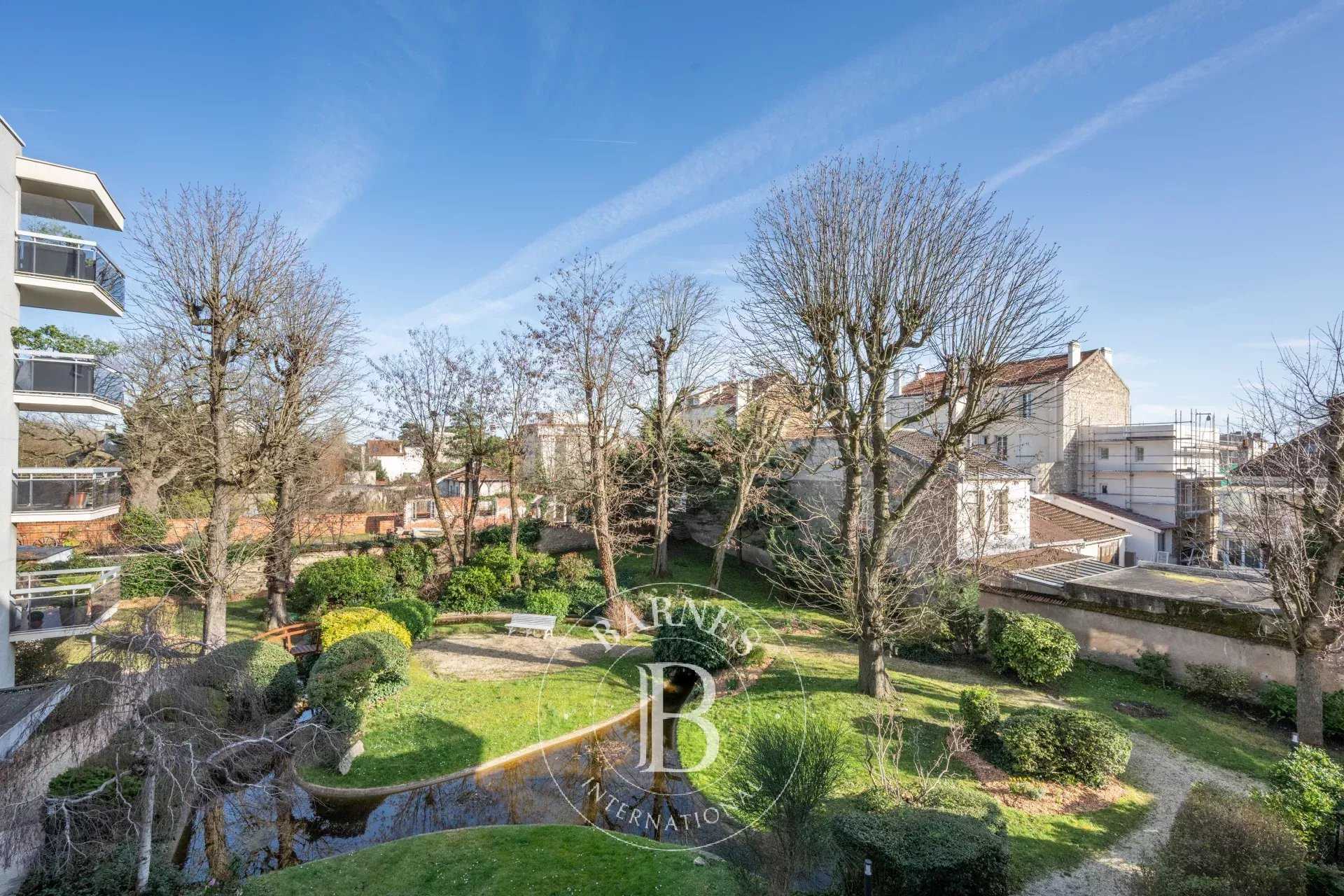 Saint-Maur-des-Fossés  - Appartement 3 Pi&egrave;ces 2 Chambres