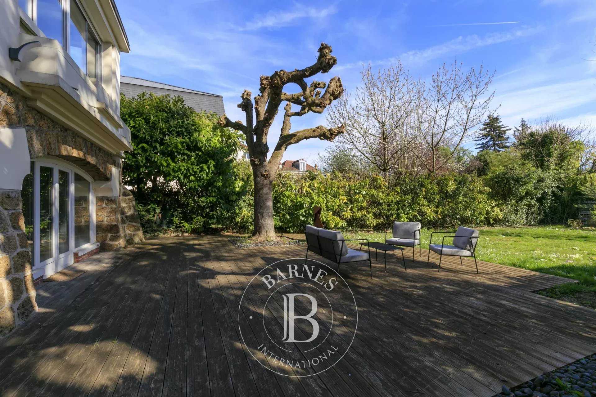 Nogent-sur-Marne  - Maison 7 Pi&egrave;ces 5 Chambres