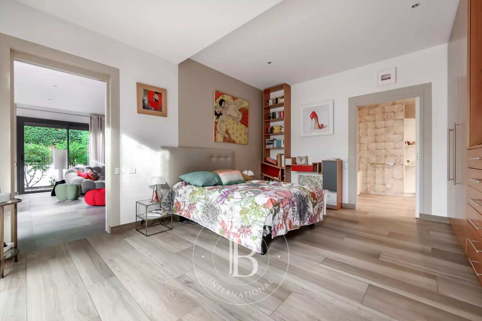 Saint-Maur-des-Fossés  - House 4 Bedrooms