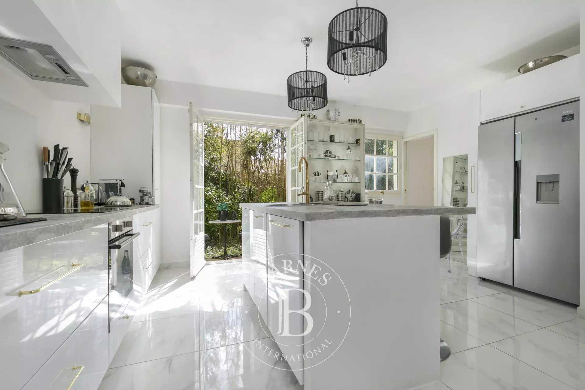 Saint-Maur-des-Fossés  - House 5 Bedrooms