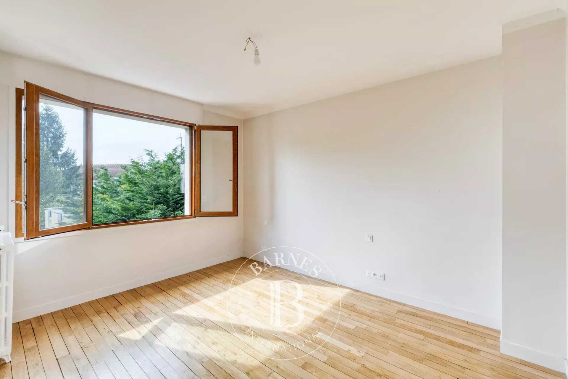 Bry-sur-Marne  - Maison 6 Pi&egrave;ces 4 Chambres