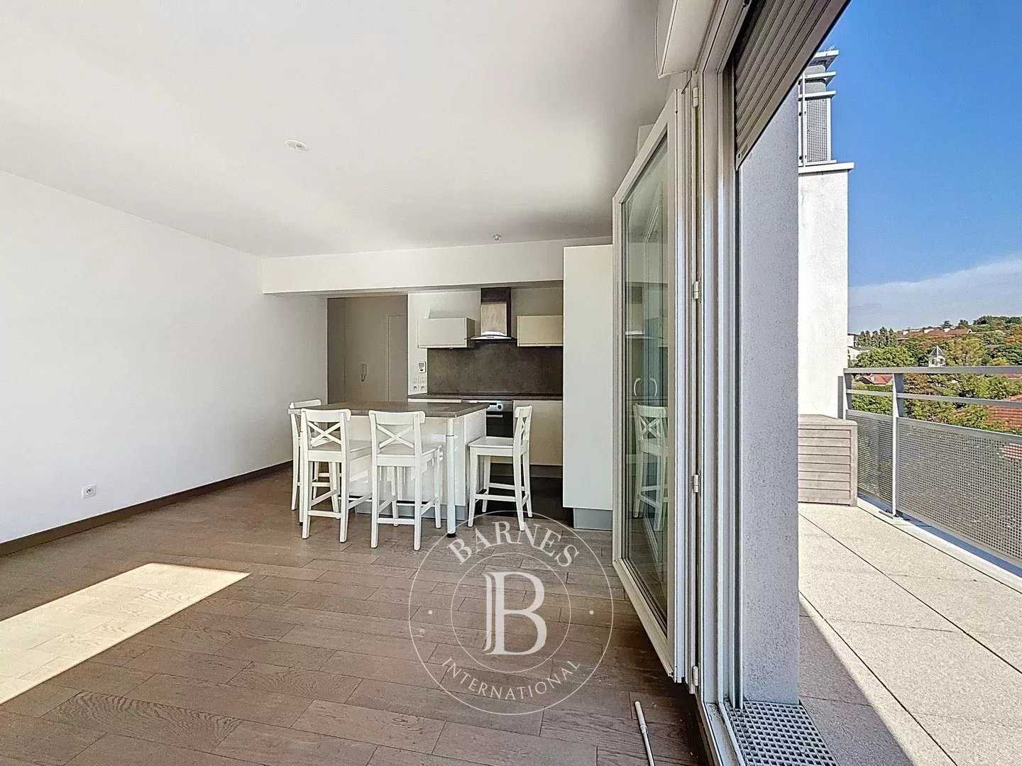 Le Perreux-sur-Marne  - Appartement 3 Pi&egrave;ces 2 Chambres