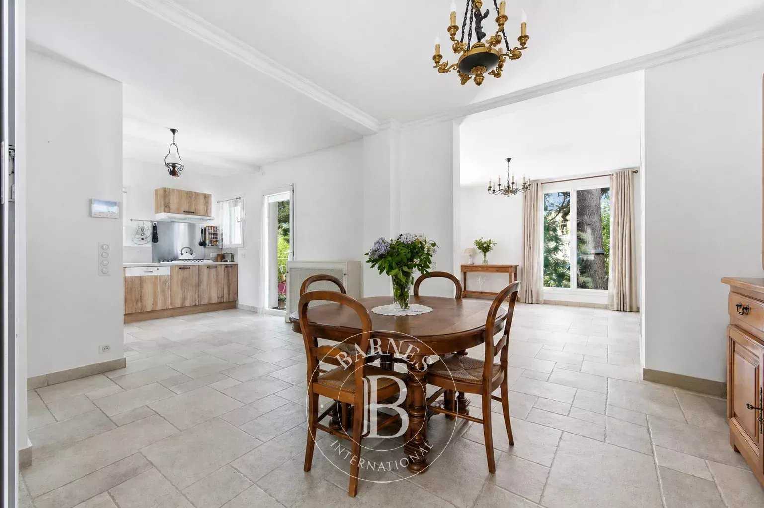 Saint-Maur-des-Fossés  - Maison 6 Pi&egrave;ces 4 Chambres