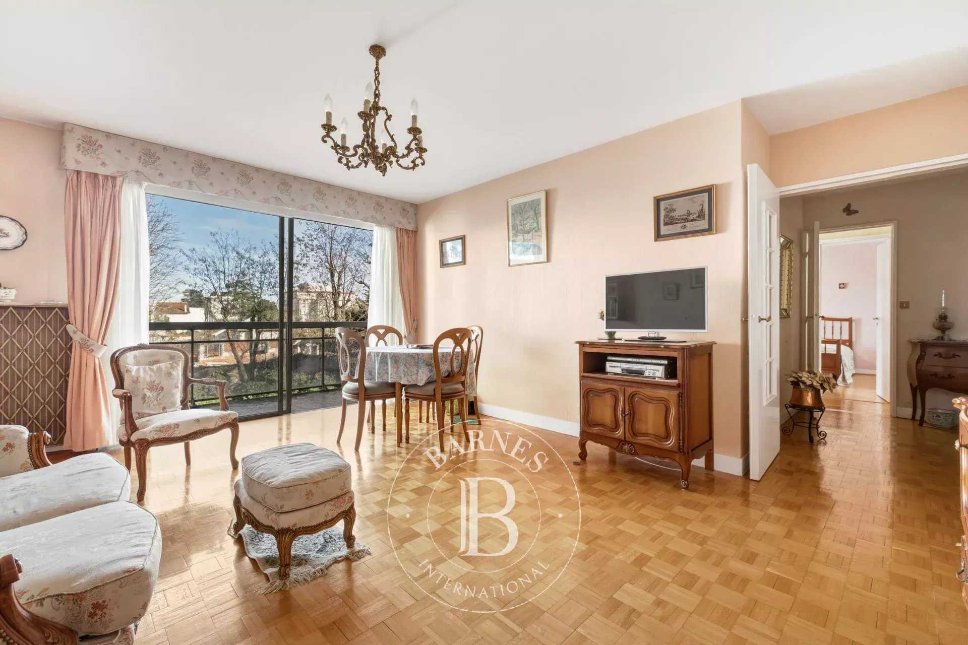 Saint-Maur-des-Fossés  - Appartement 3 Pi&egrave;ces 2 Chambres